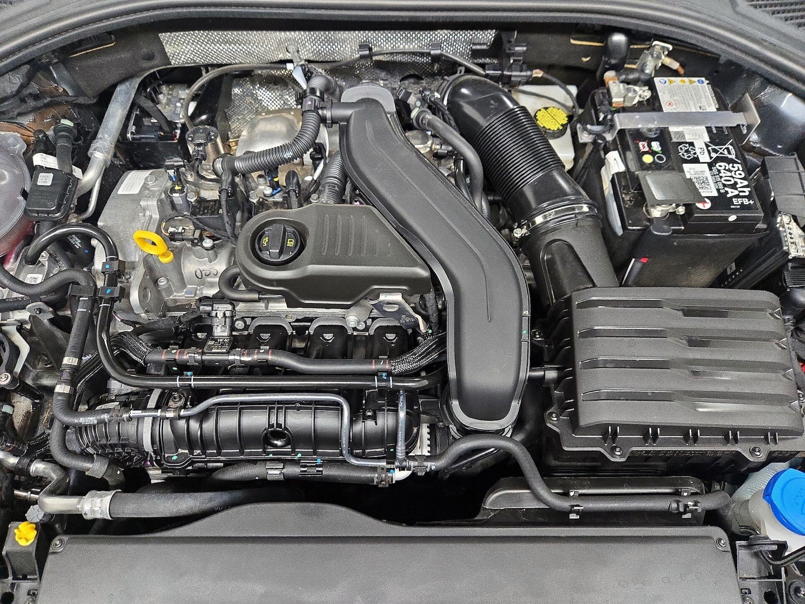 2025 Volkswagen Jetta SE - Photo 23