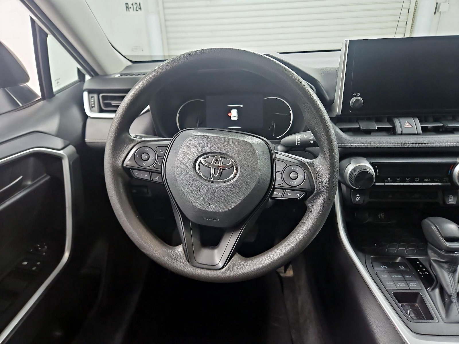 2025 Toyota RAV4 LE - Photo 11