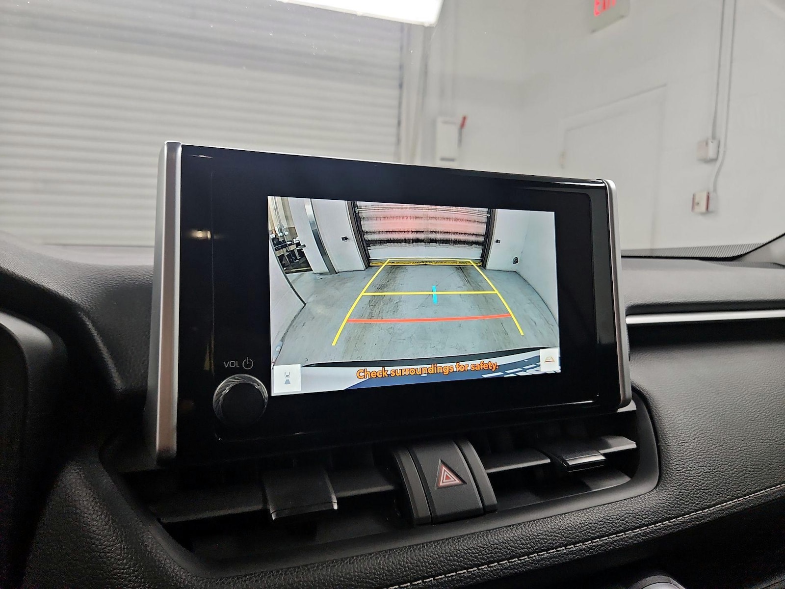 2025 Toyota RAV4 LE - Photo 15
