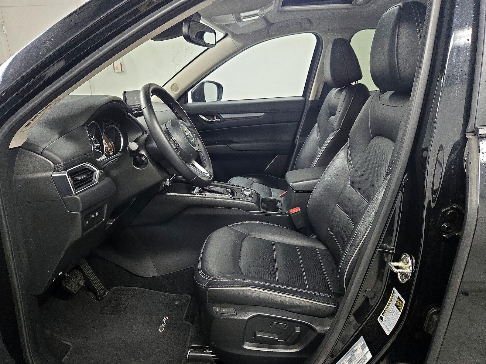 2025 Mazda CX-5 S Preferred package - Photo 12
