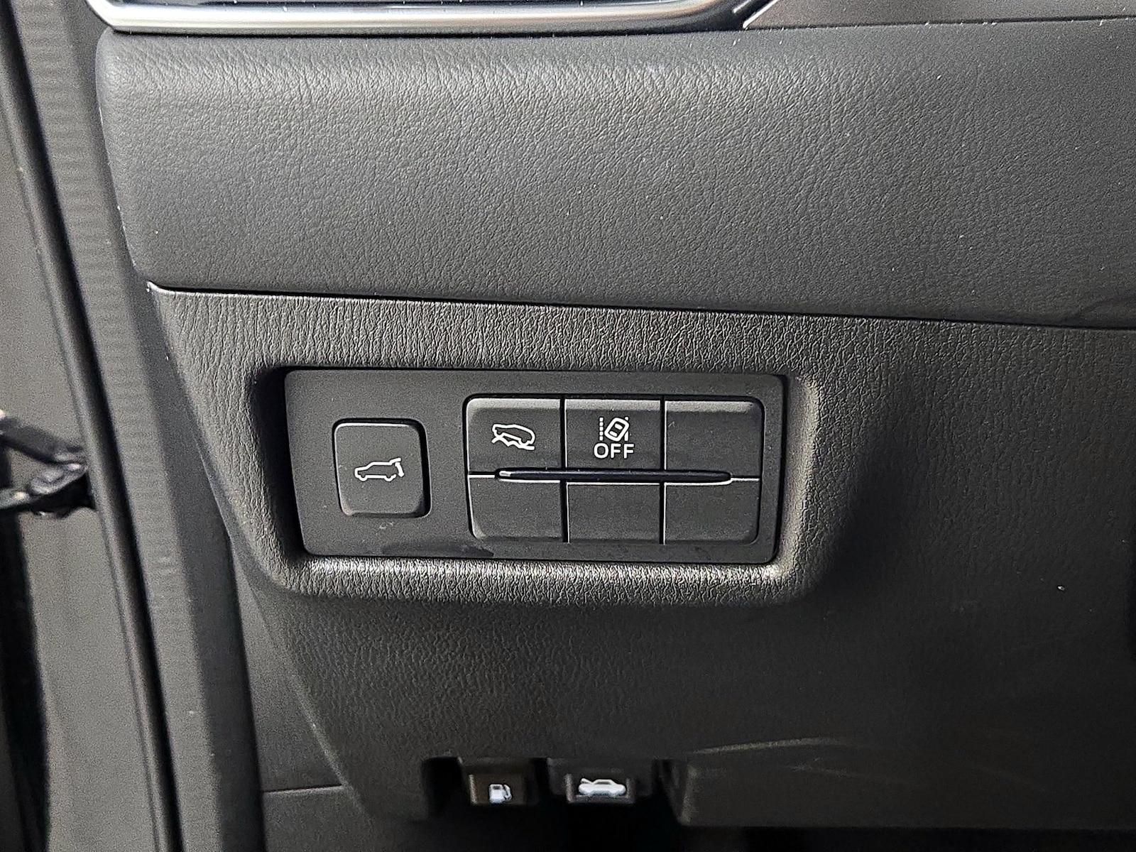 2025 Mazda CX-5 S Preferred package - Photo 14