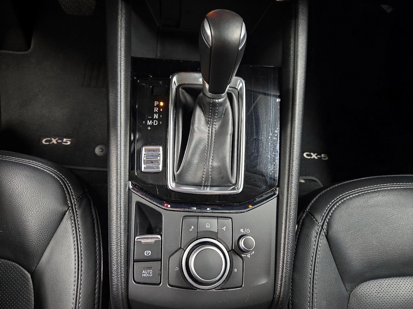 2025 Mazda CX-5 S Preferred package - Photo 19