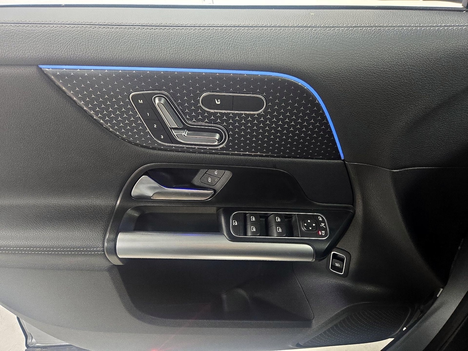 2025 Mercedes-Benz GLA GLA250 - Photo 13