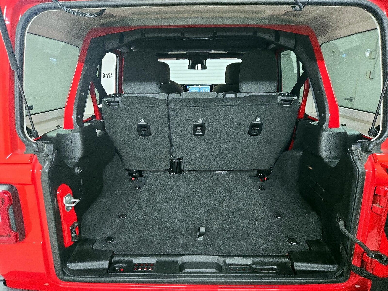 2025 Jeep Wrangler 4-Door Rubicon - Photo 21