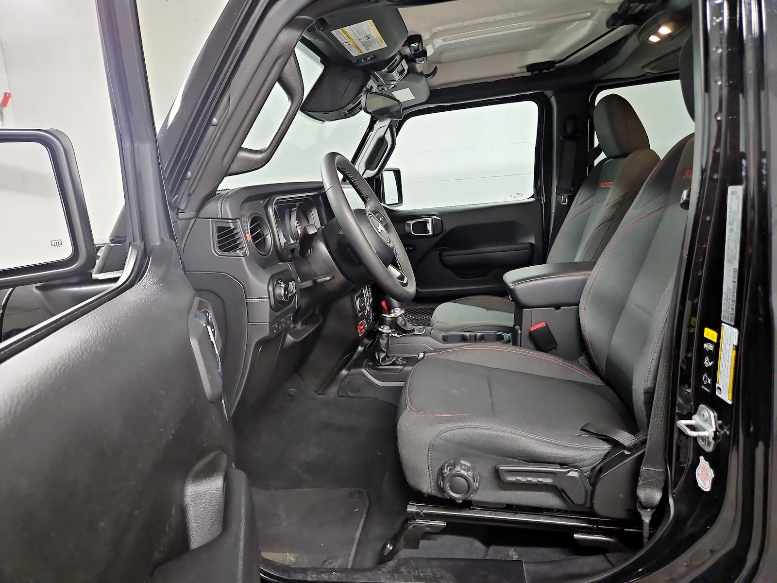 2025 Jeep Wrangler 4-Door Rubicon - Photo 12