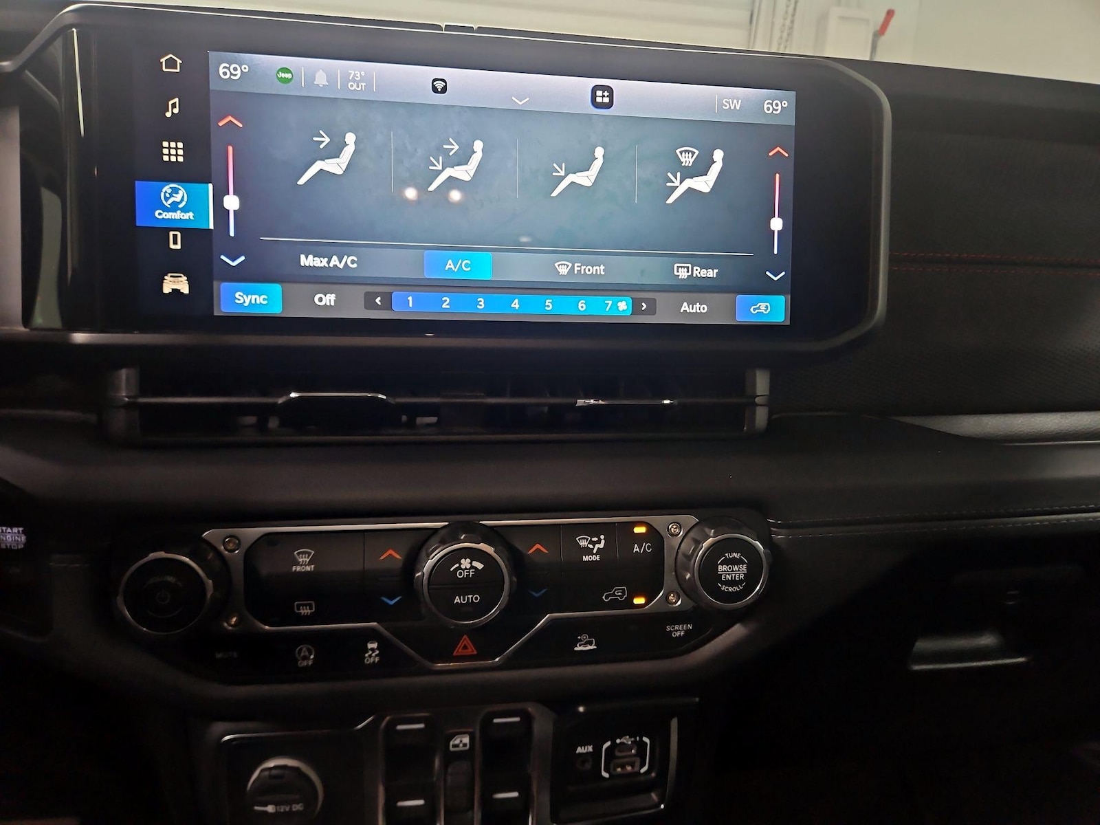 2025 Jeep Wrangler 4-Door Rubicon - Photo 17