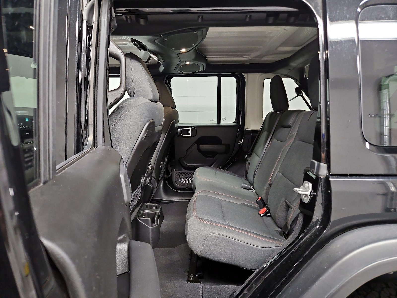 2025 Jeep Wrangler 4-Door Rubicon - Photo 20