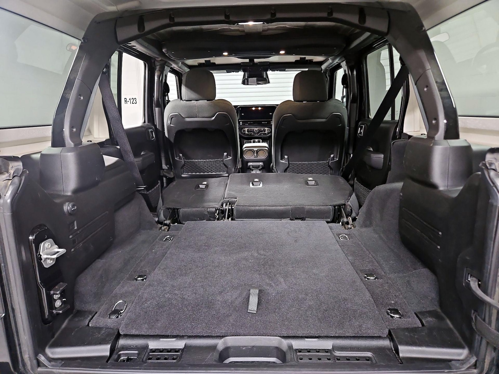 2025 Jeep Wrangler 4-Door Rubicon - Photo 22