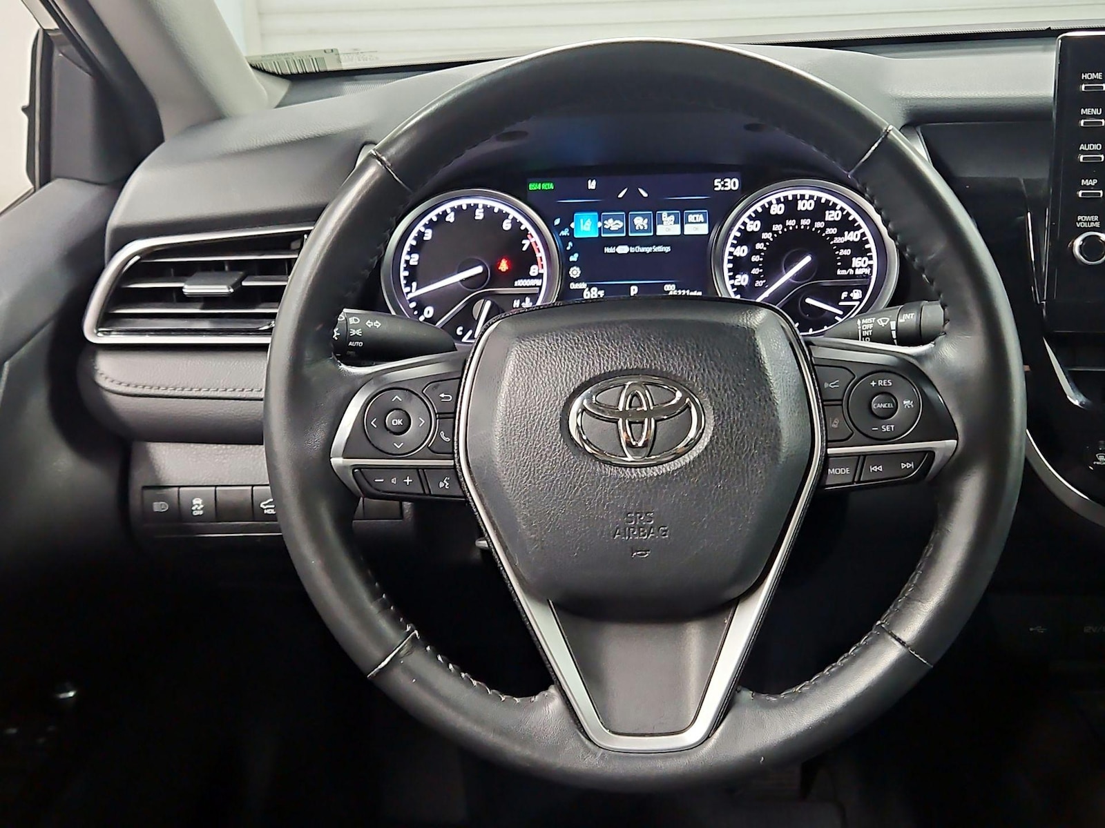 2024 Toyota Camry XLE - Photo 11