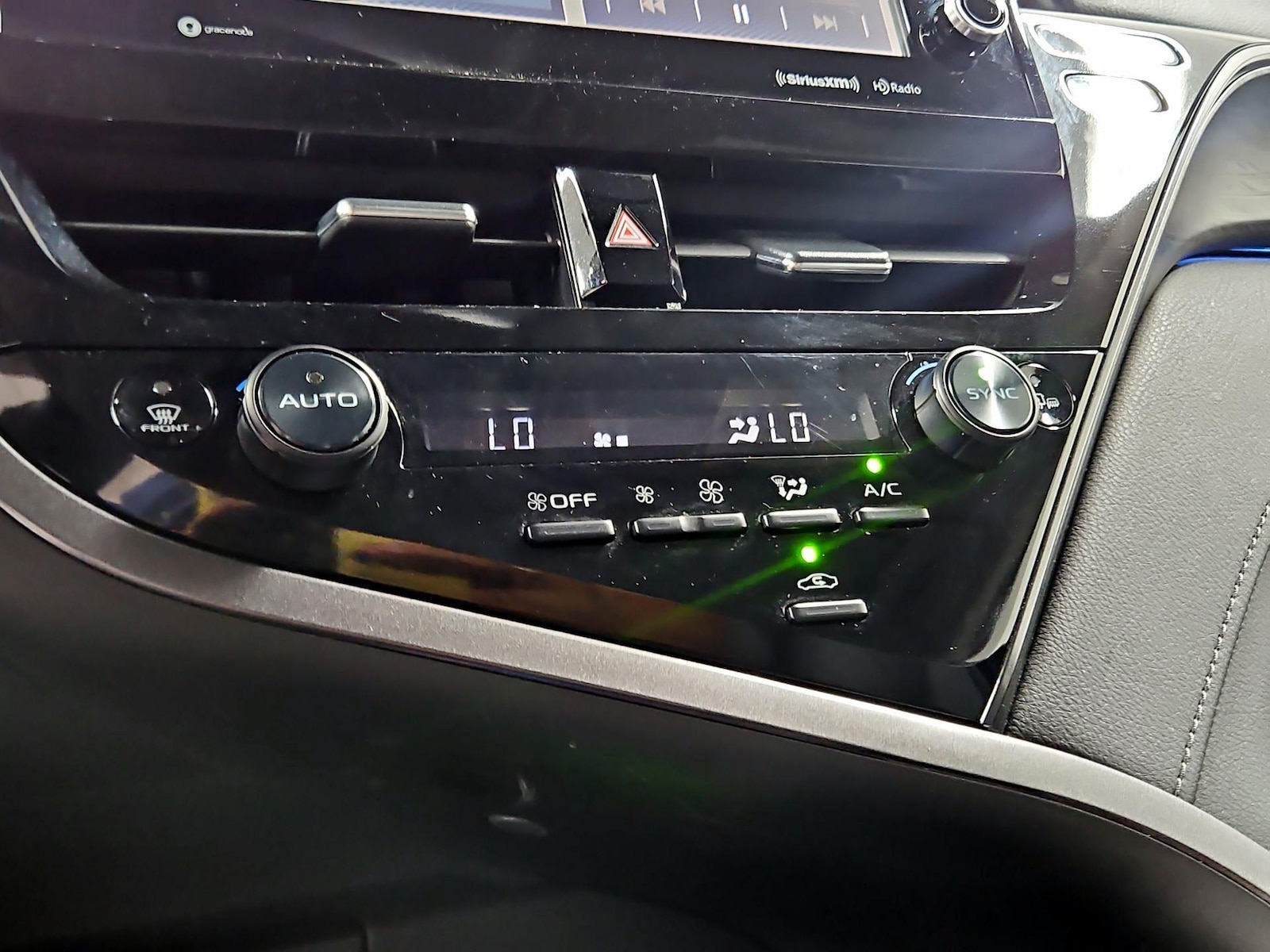 2024 Toyota Camry XLE - Photo 17