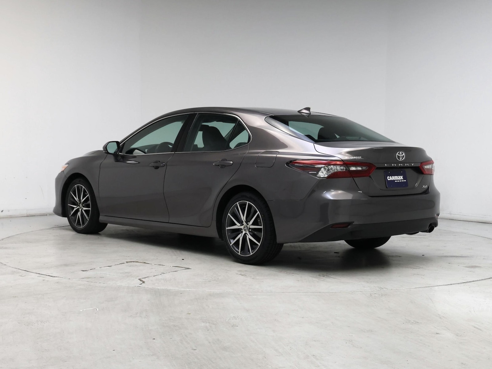 2024 Toyota Camry XLE - Photo 3