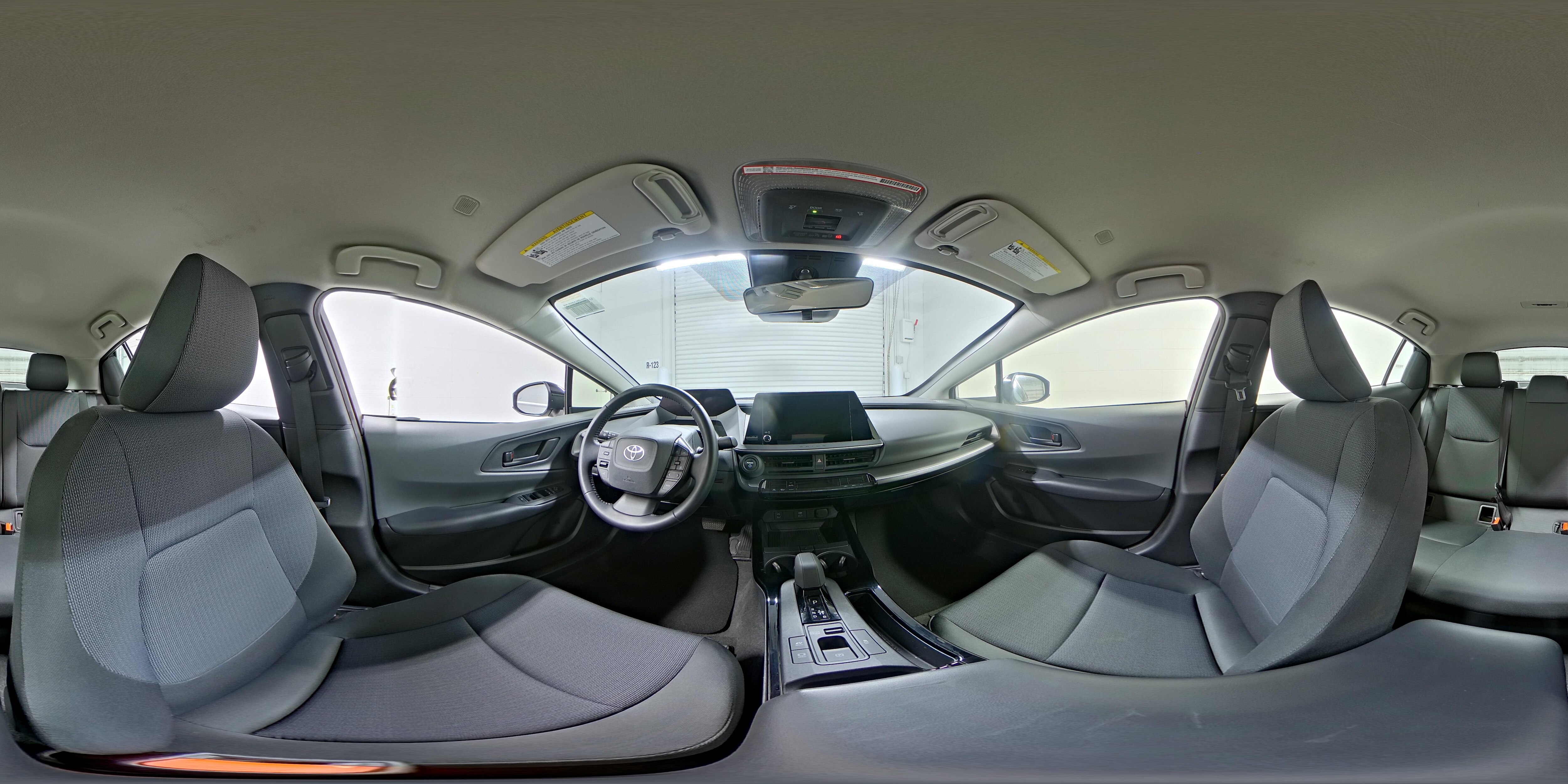 2025 Toyota Prius LE - Photo 24