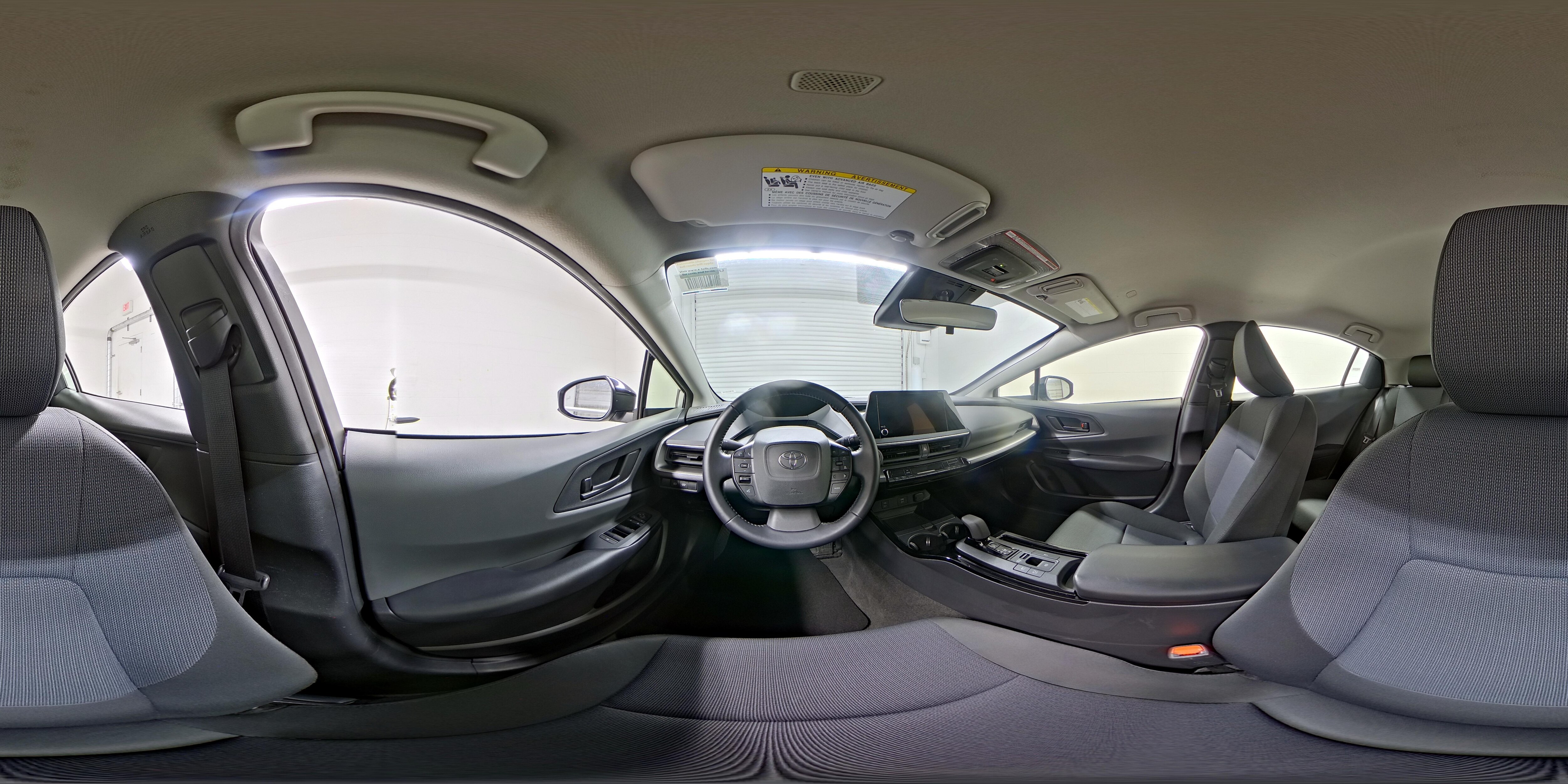 2025 Toyota Prius LE - Photo 26