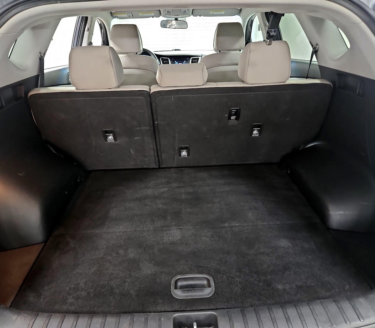 Trunk/Cargo (Seats Up)