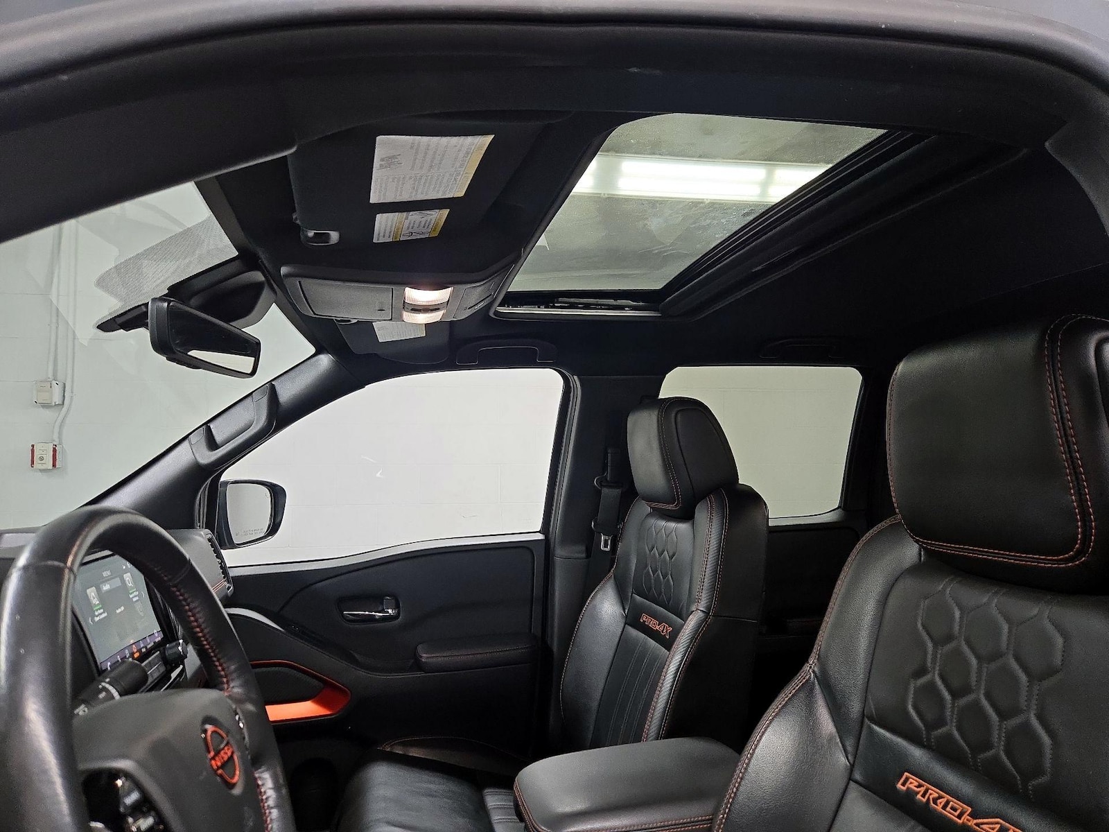 Sunroof(s) & Overhead Airbags