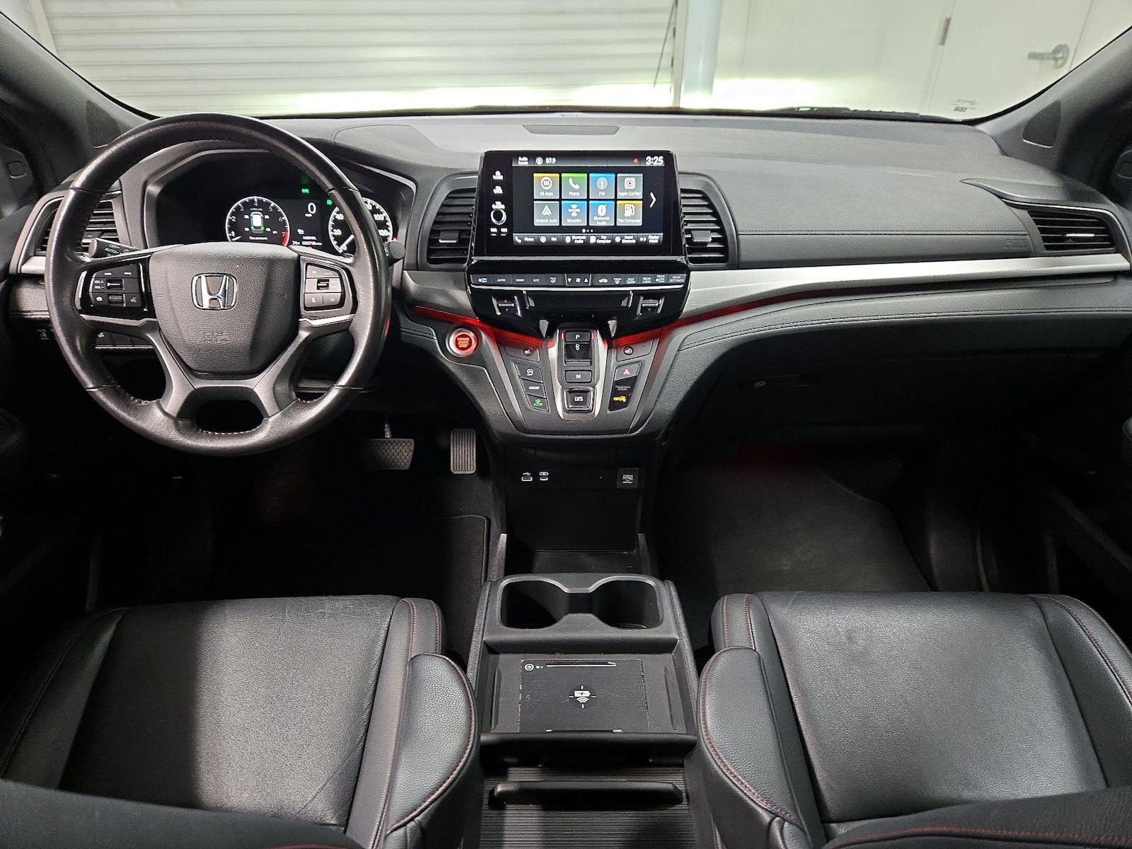 Apple CarPlay® & Android Auto™