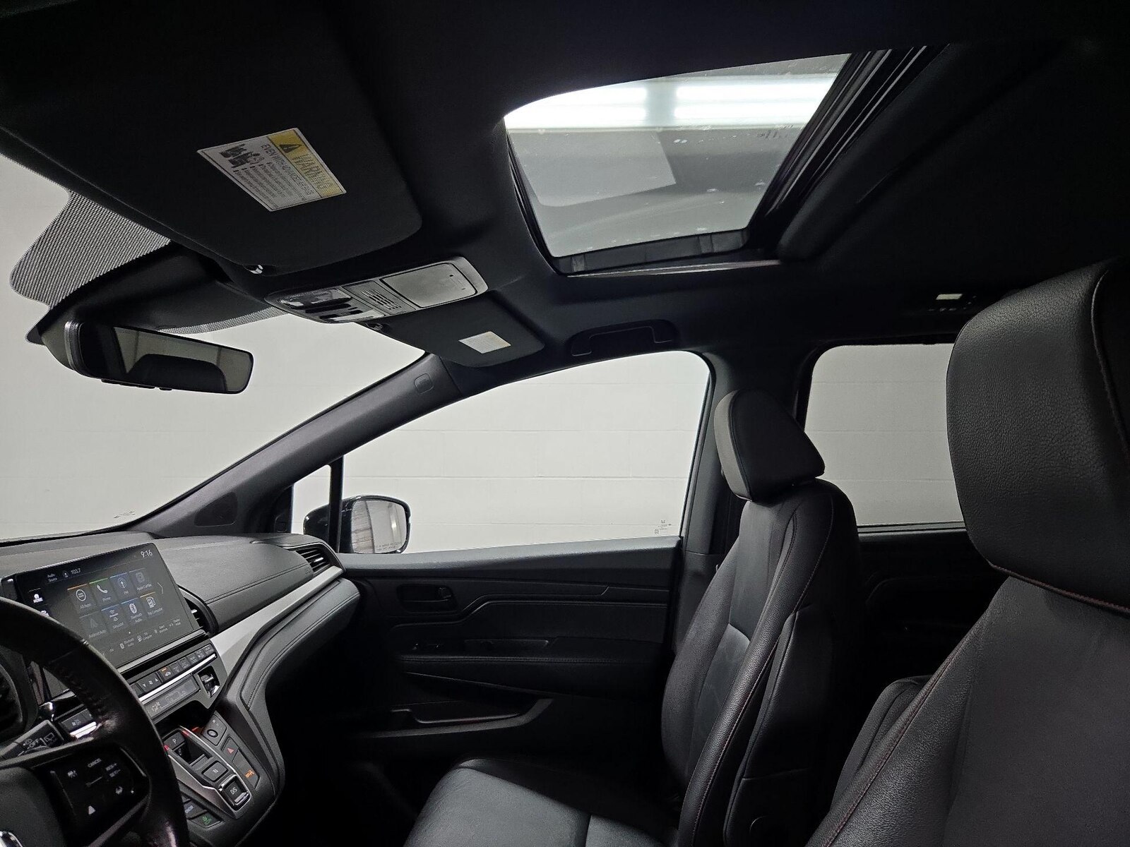 Sunroof(s) & Overhead Airbags