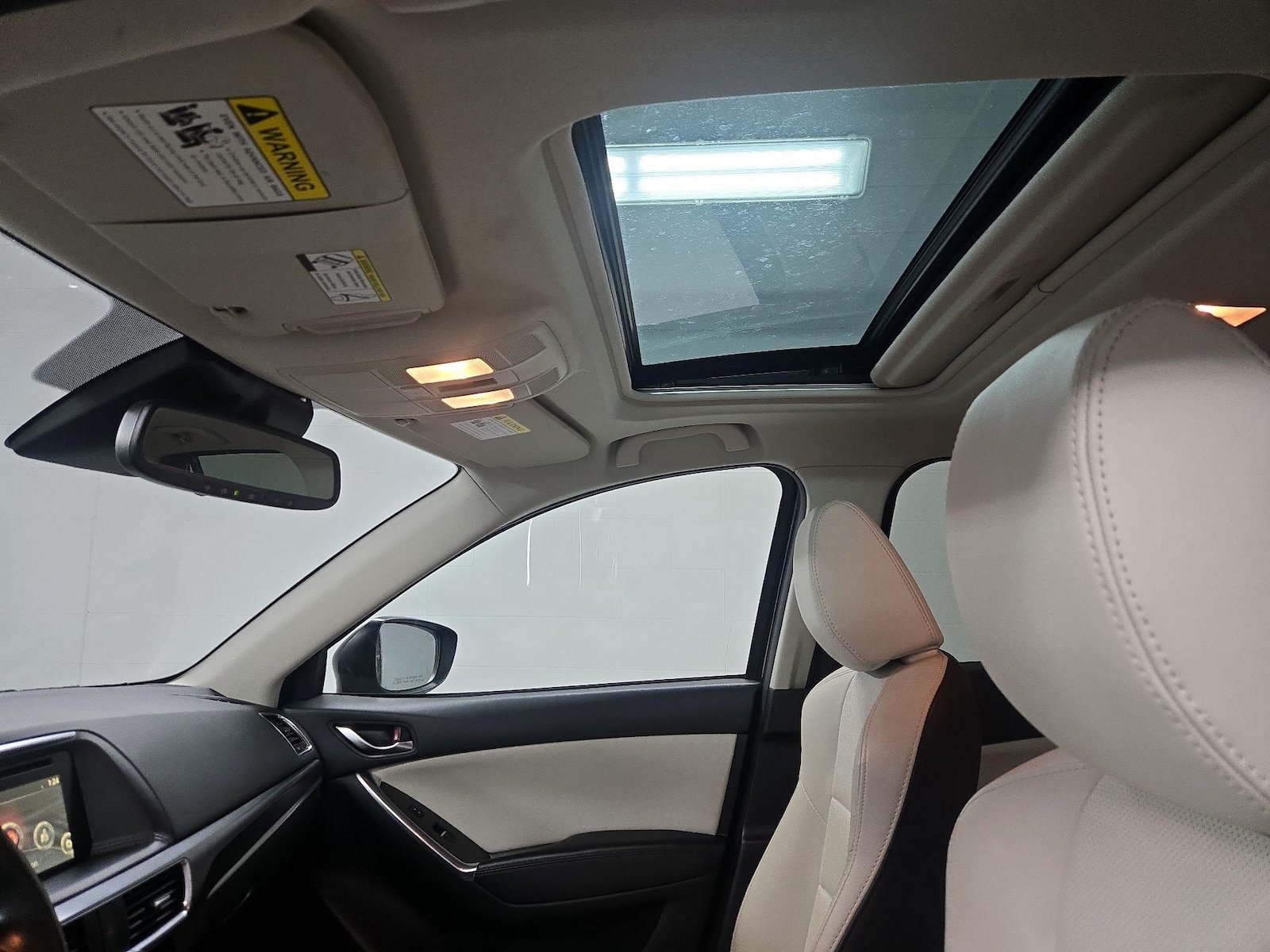 Sunroof(s) & Overhead Airbags