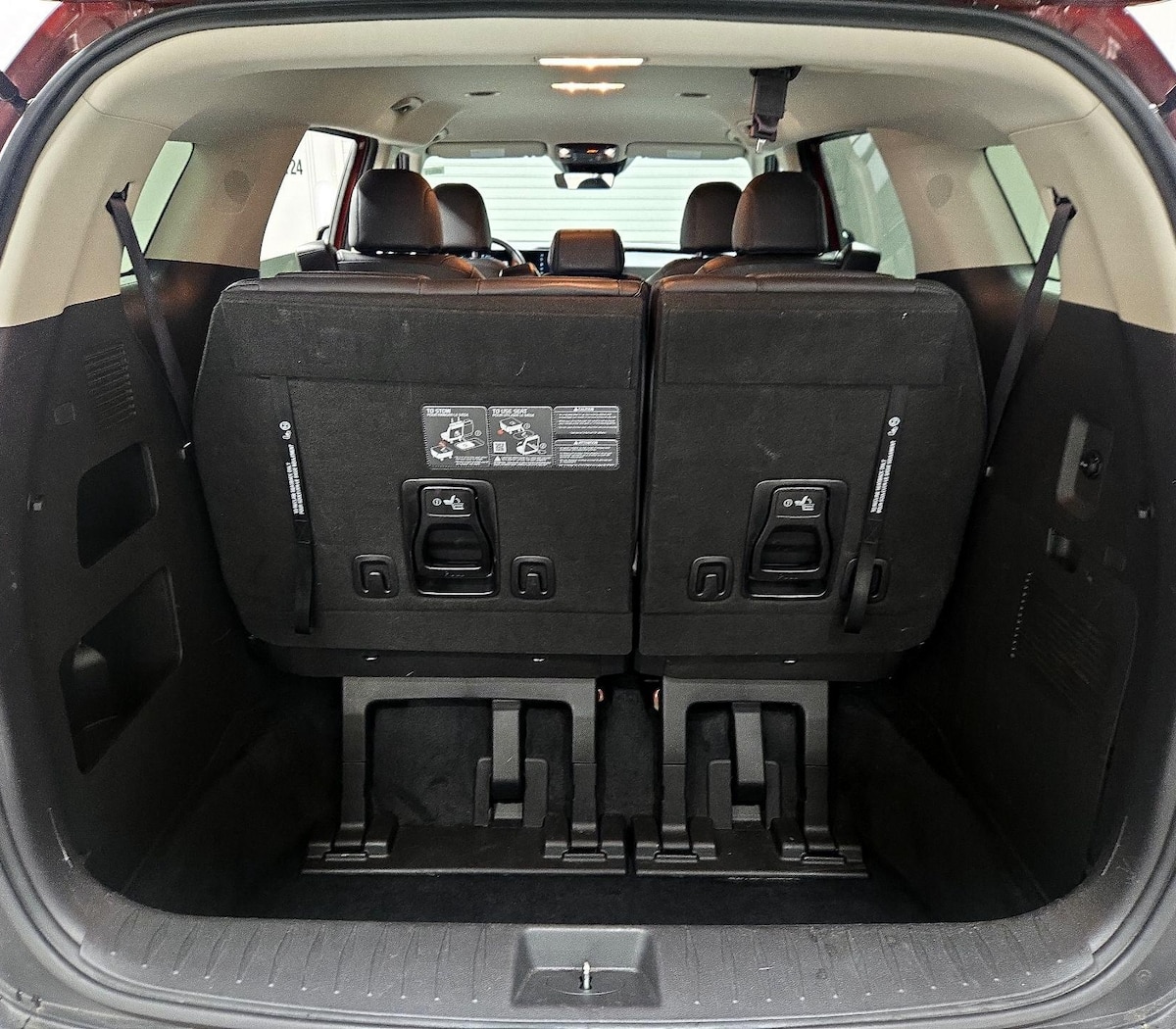 Trunk/Cargo (Seats Up)
