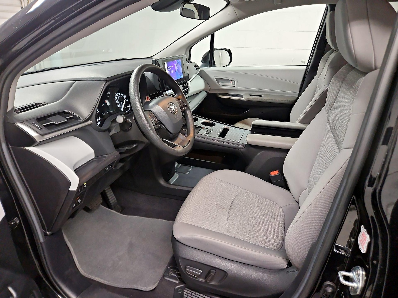 Power Seat(s) & Side Airbags