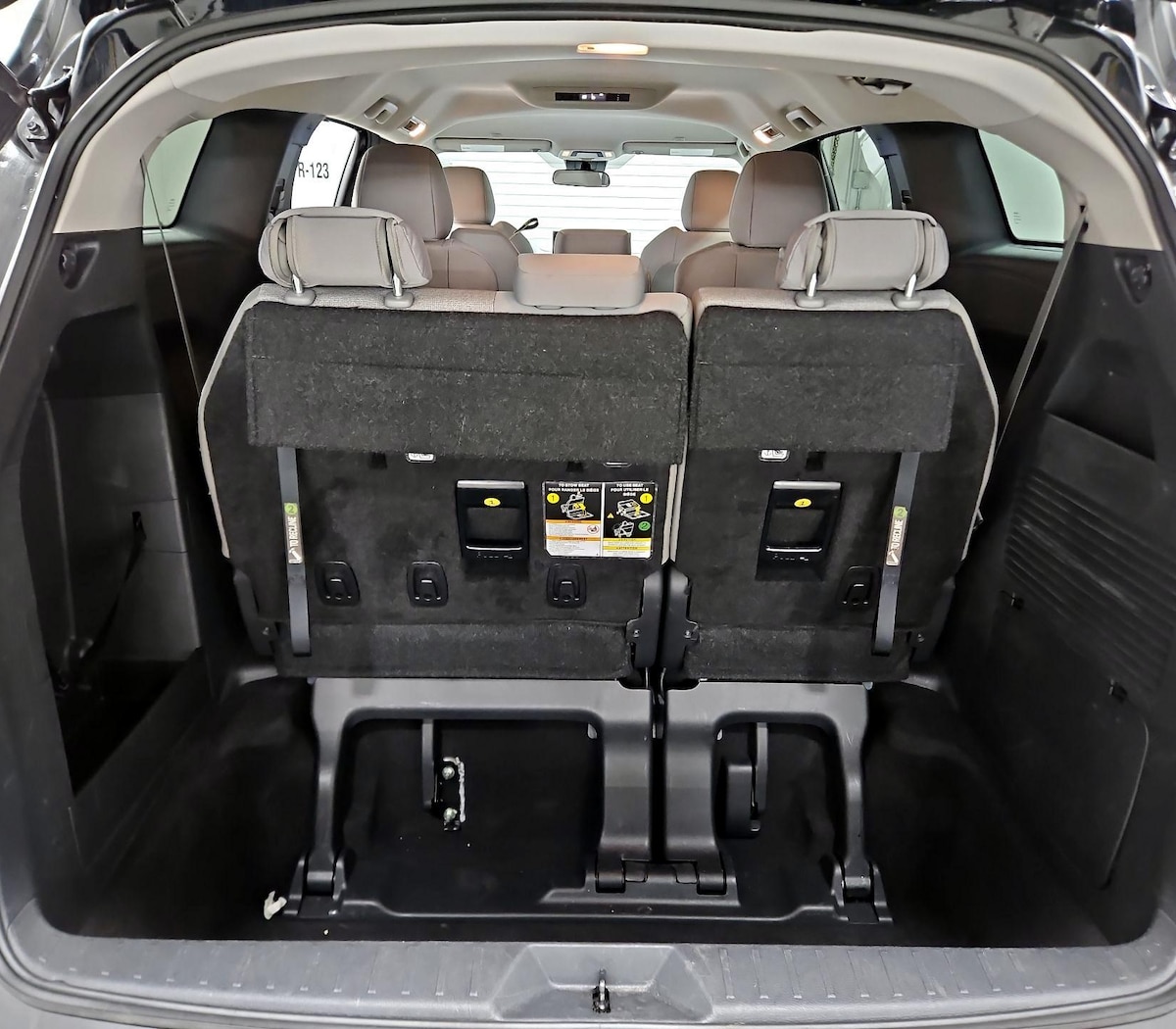 Trunk/Cargo (Seats Up)