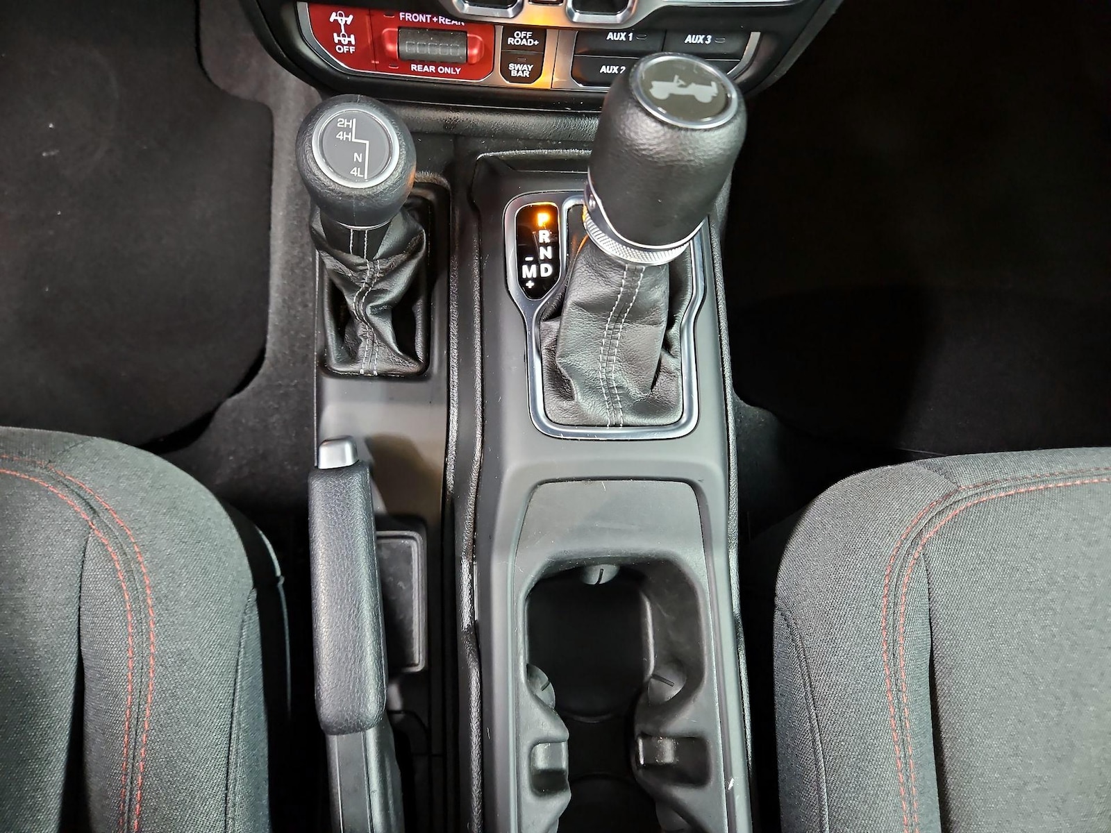 2025 Jeep Wrangler 4-Door Rubicon - Photo 18