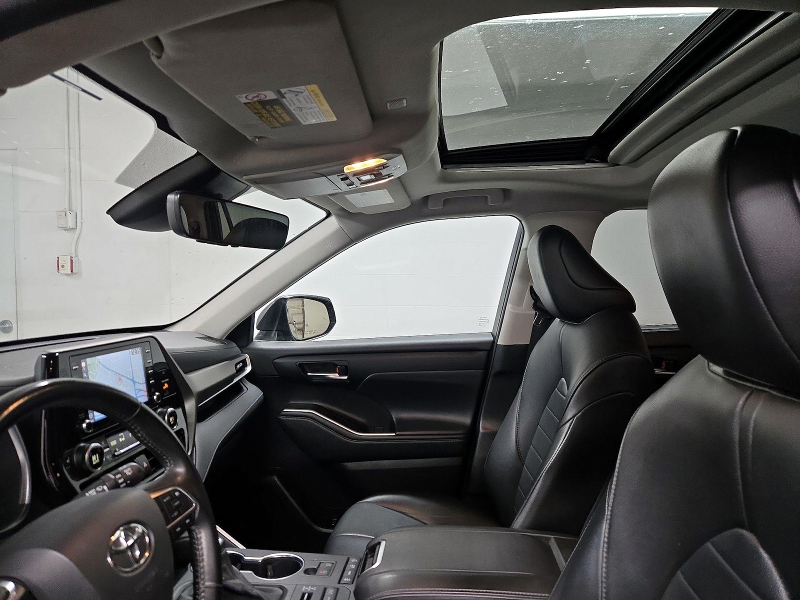 Sunroof(s) & Overhead Airbags