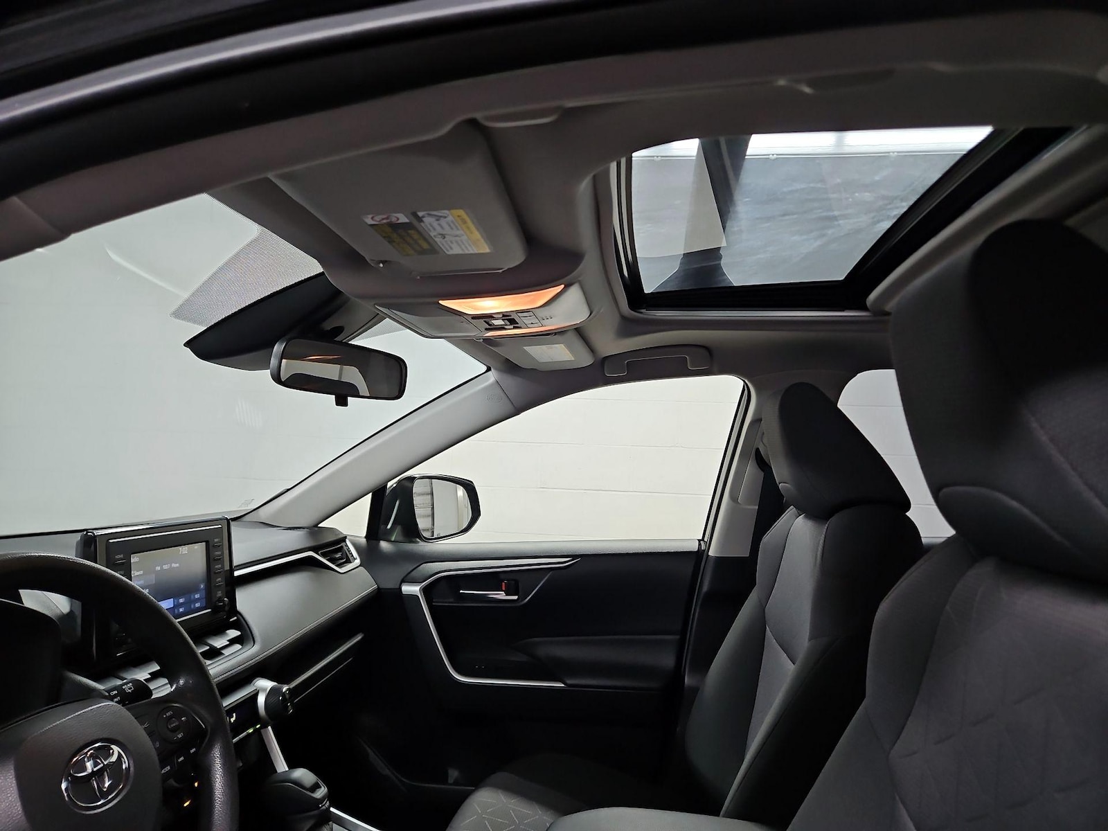 Sunroof(s) & Overhead Airbags