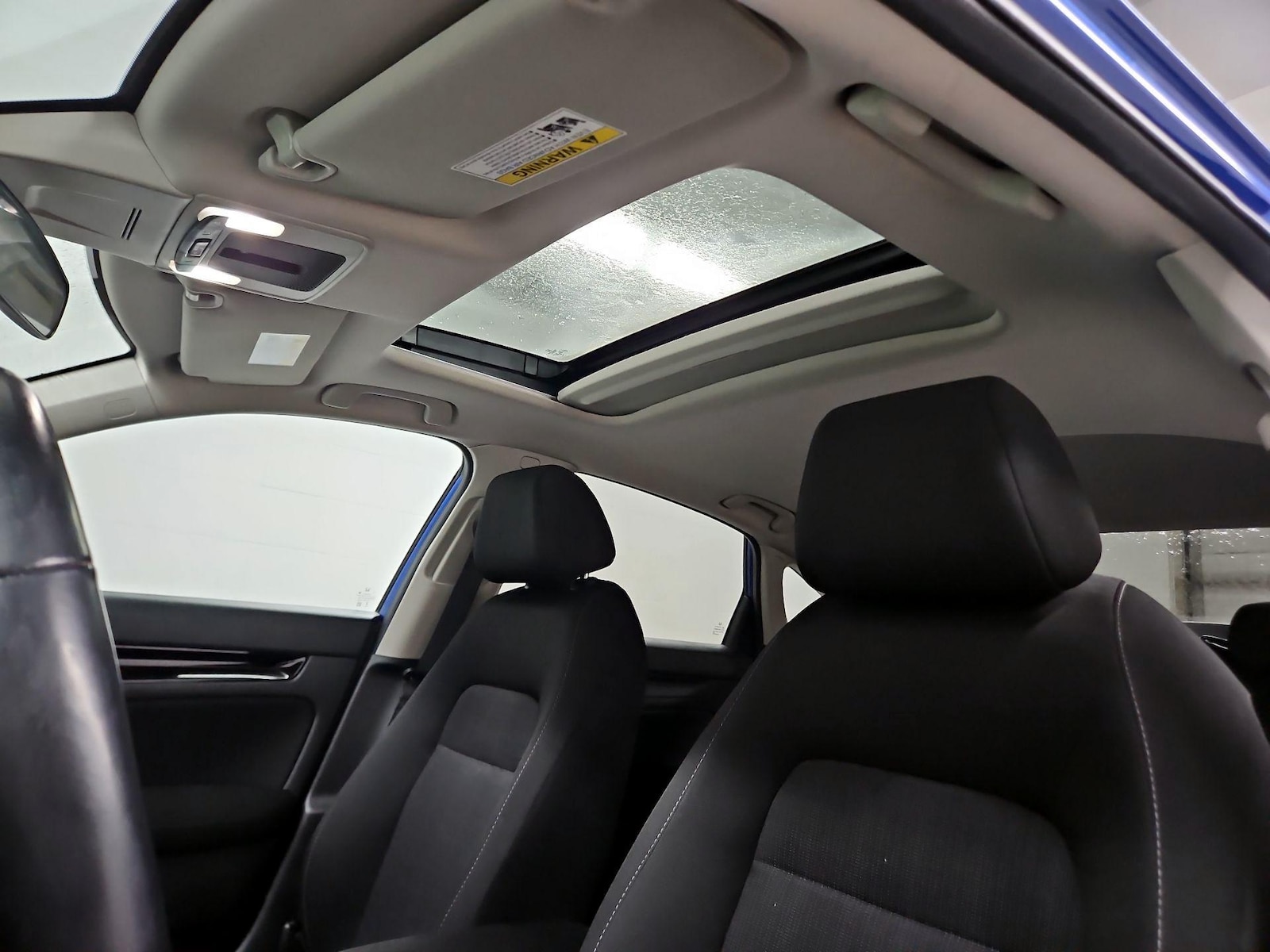 Sunroof(s) & Overhead Airbags