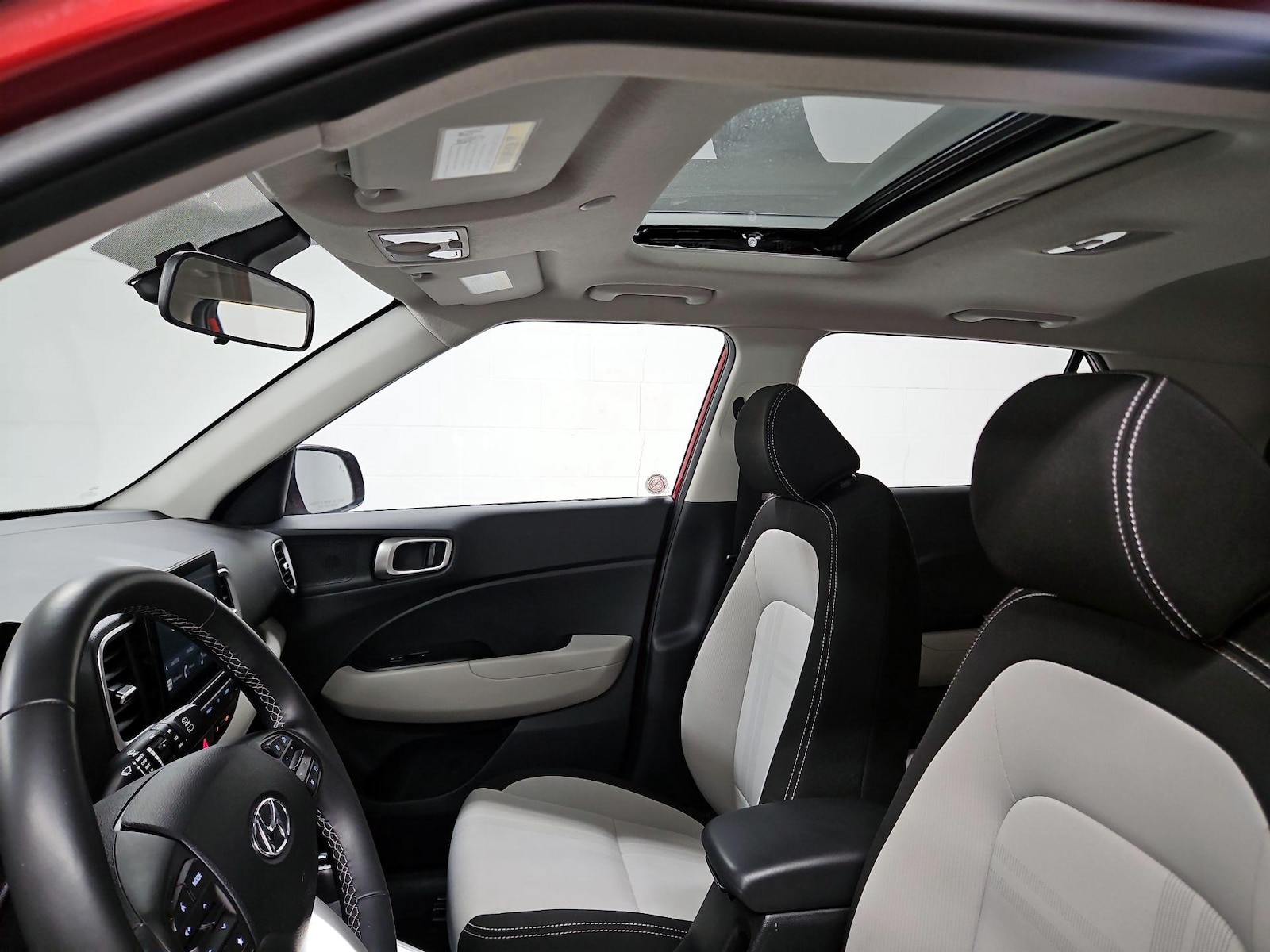 Sunroof(s) & Overhead Airbags