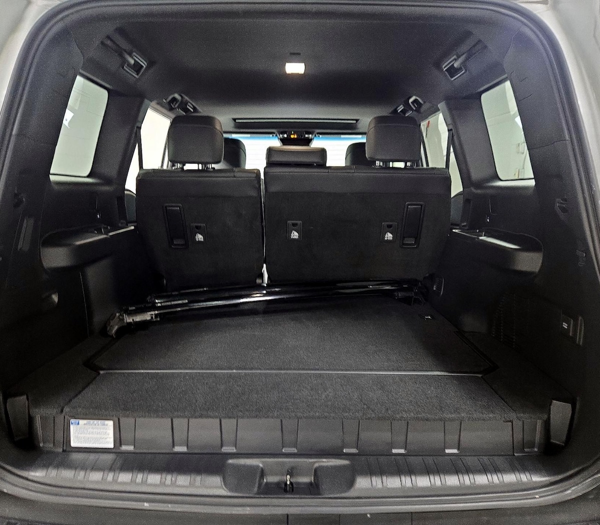 Trunk/Cargo (Seats Up)