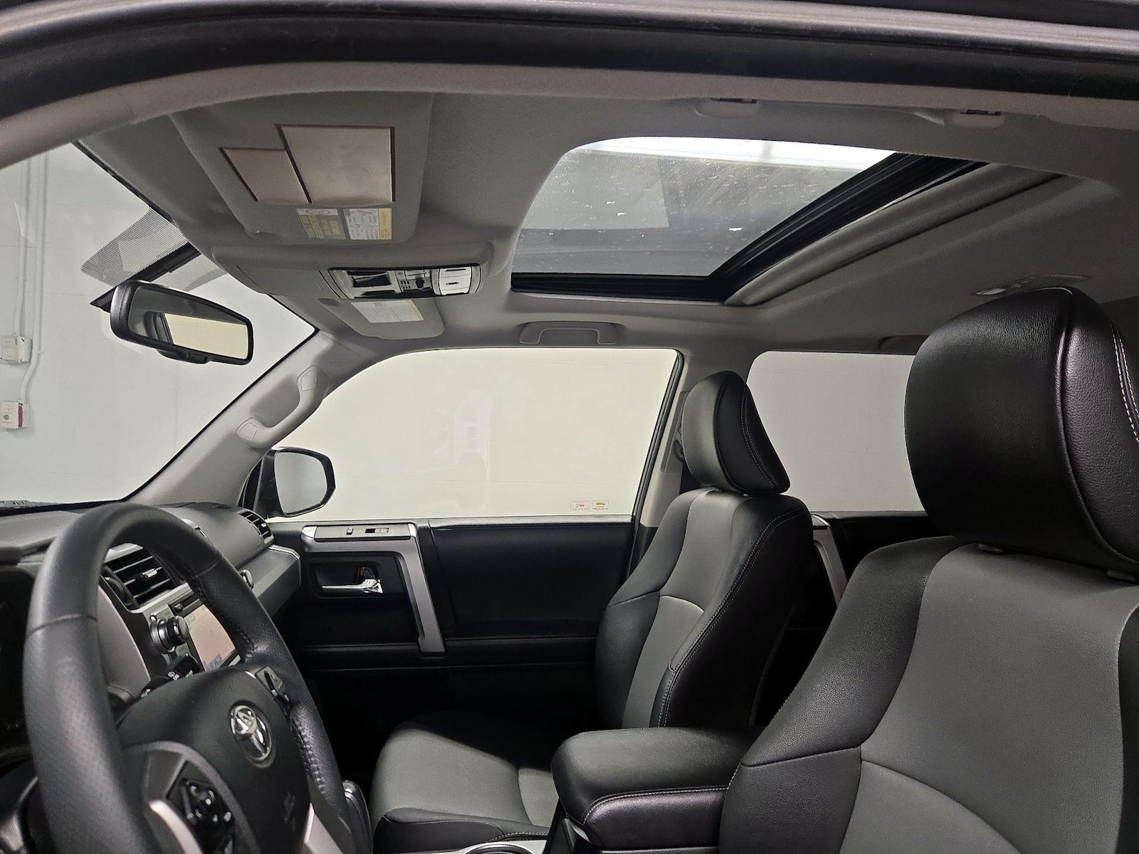 Sunroof(s) & Overhead Airbags
