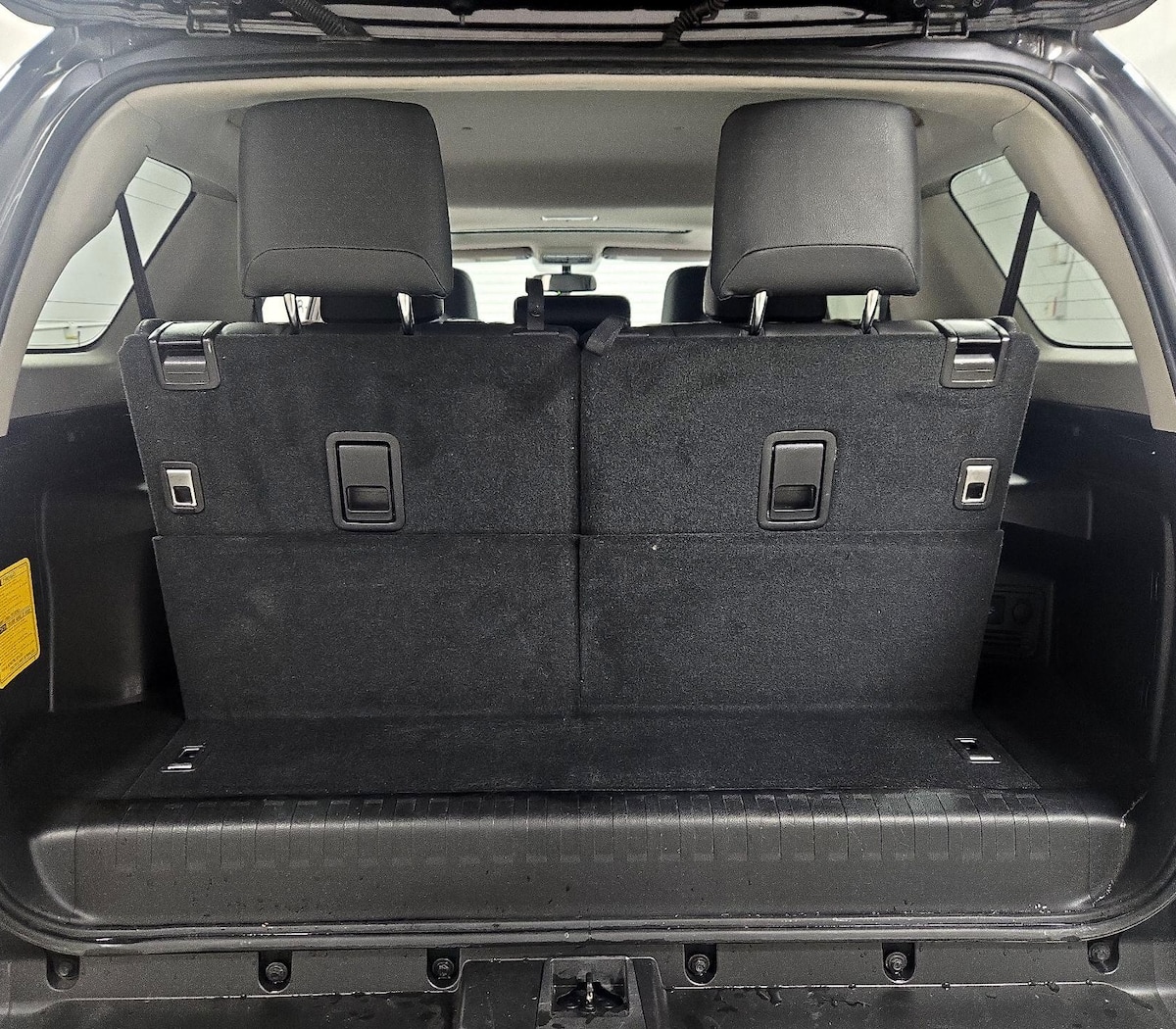 Trunk/Cargo (Seats Up)