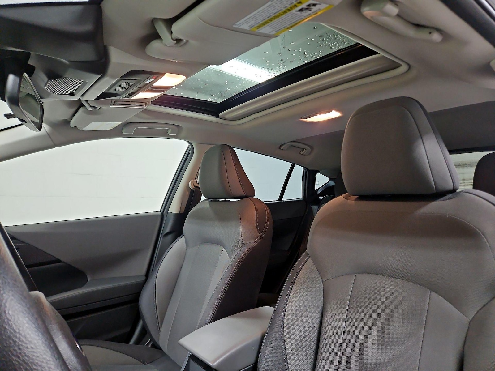 Sunroof(s) & Overhead Airbags