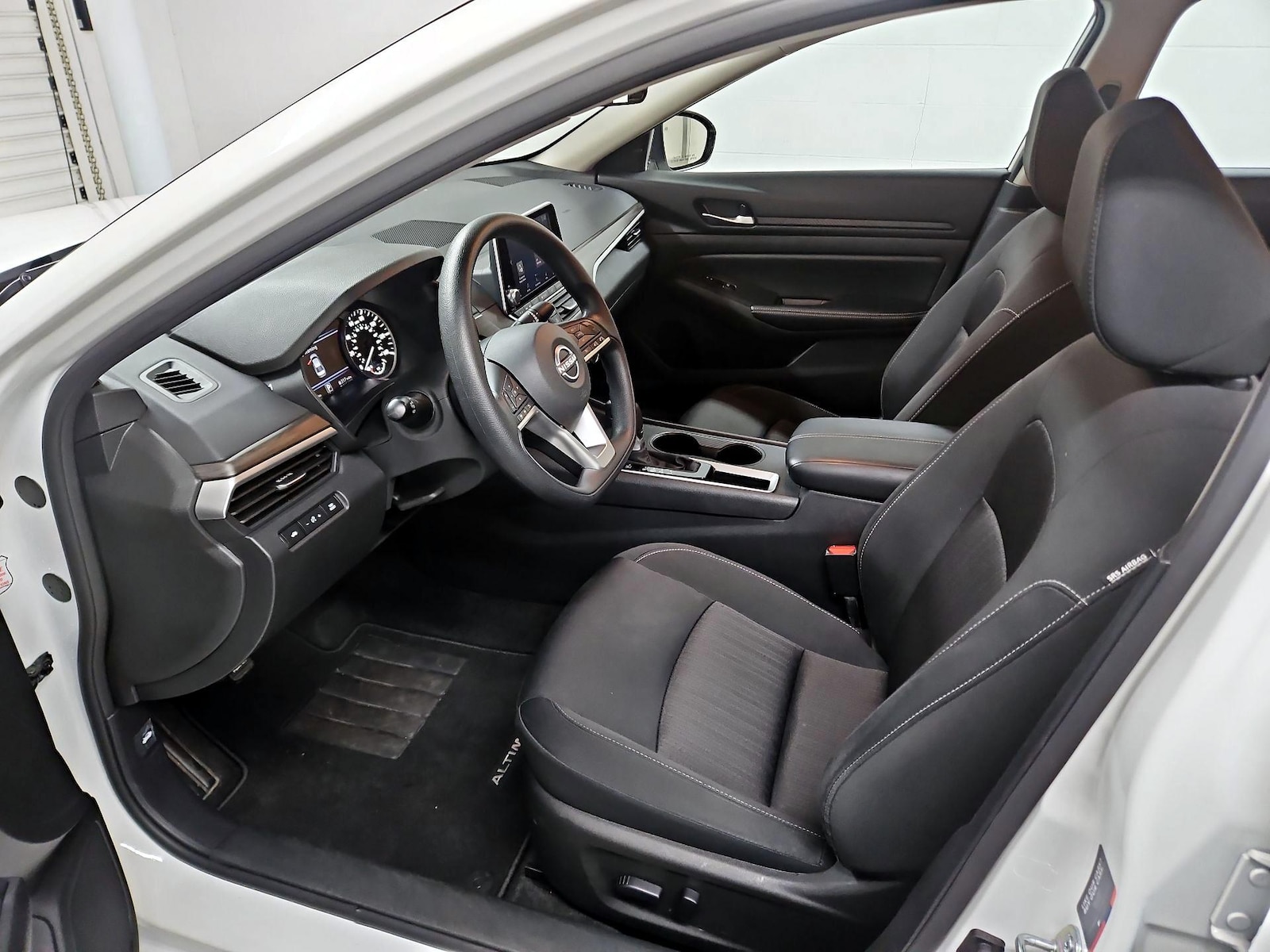 Power Seat(s) & Side Airbags