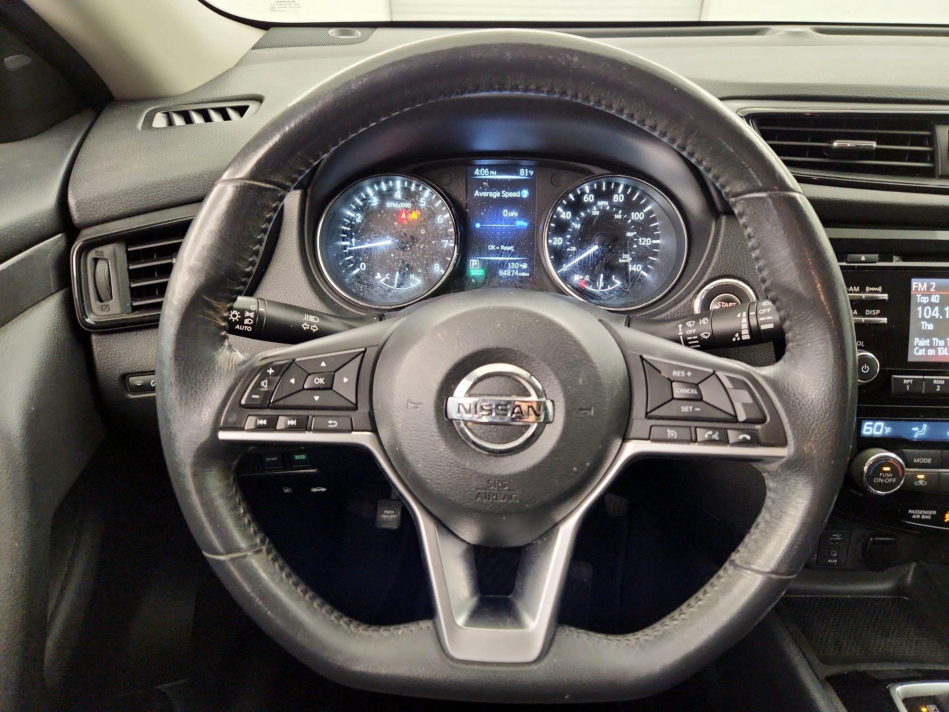 Thumbnail: 2017 Nissan Rogue - 10