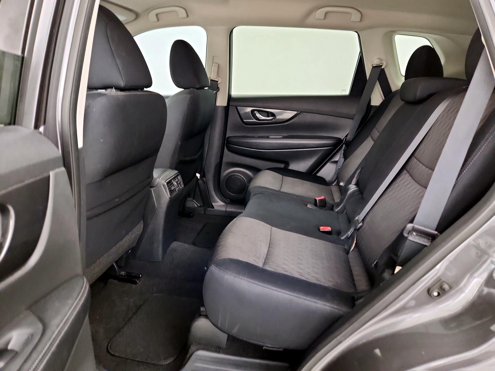 Thumbnail: 2017 Nissan Rogue - 19