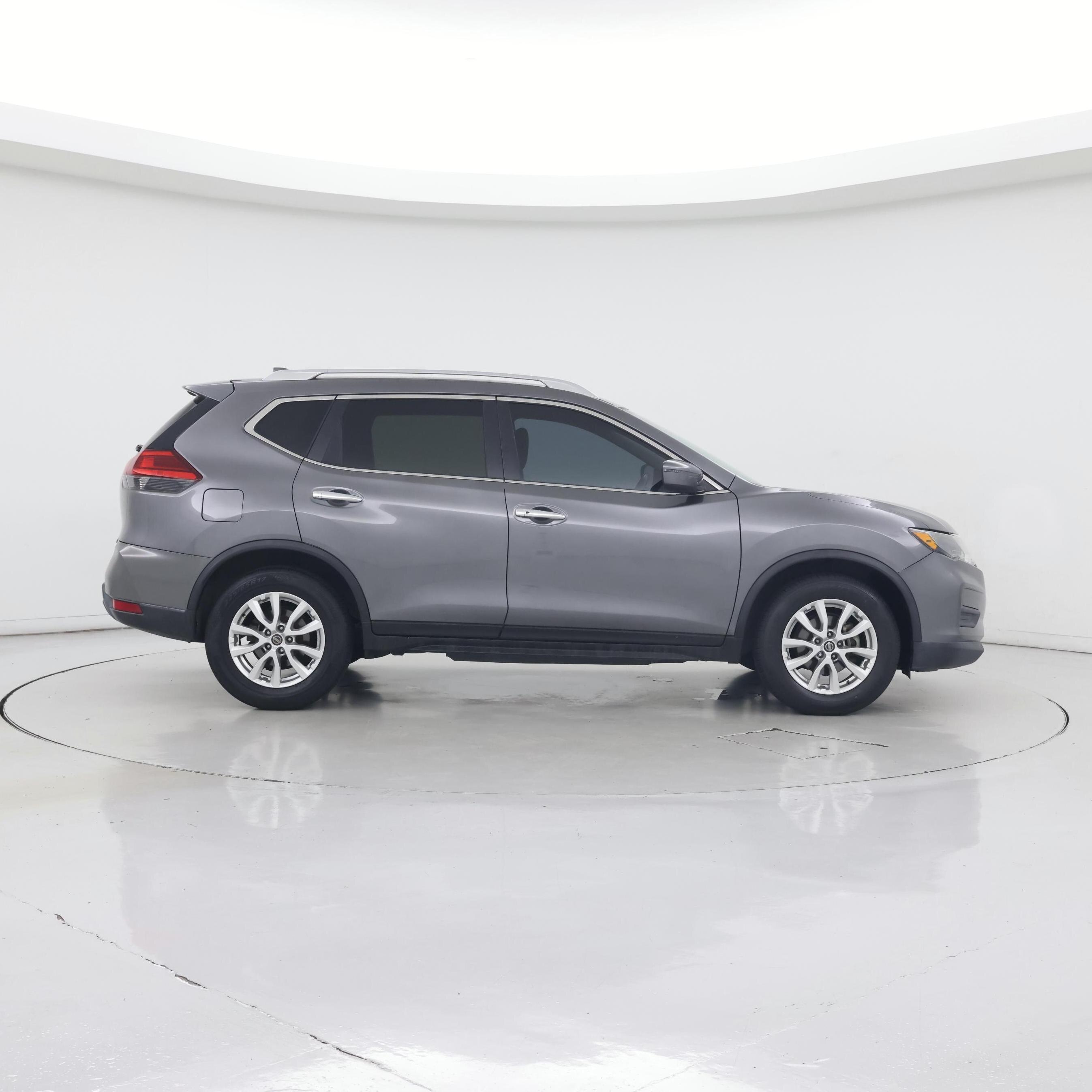 Thumbnail: 2017 Nissan Rogue - 7