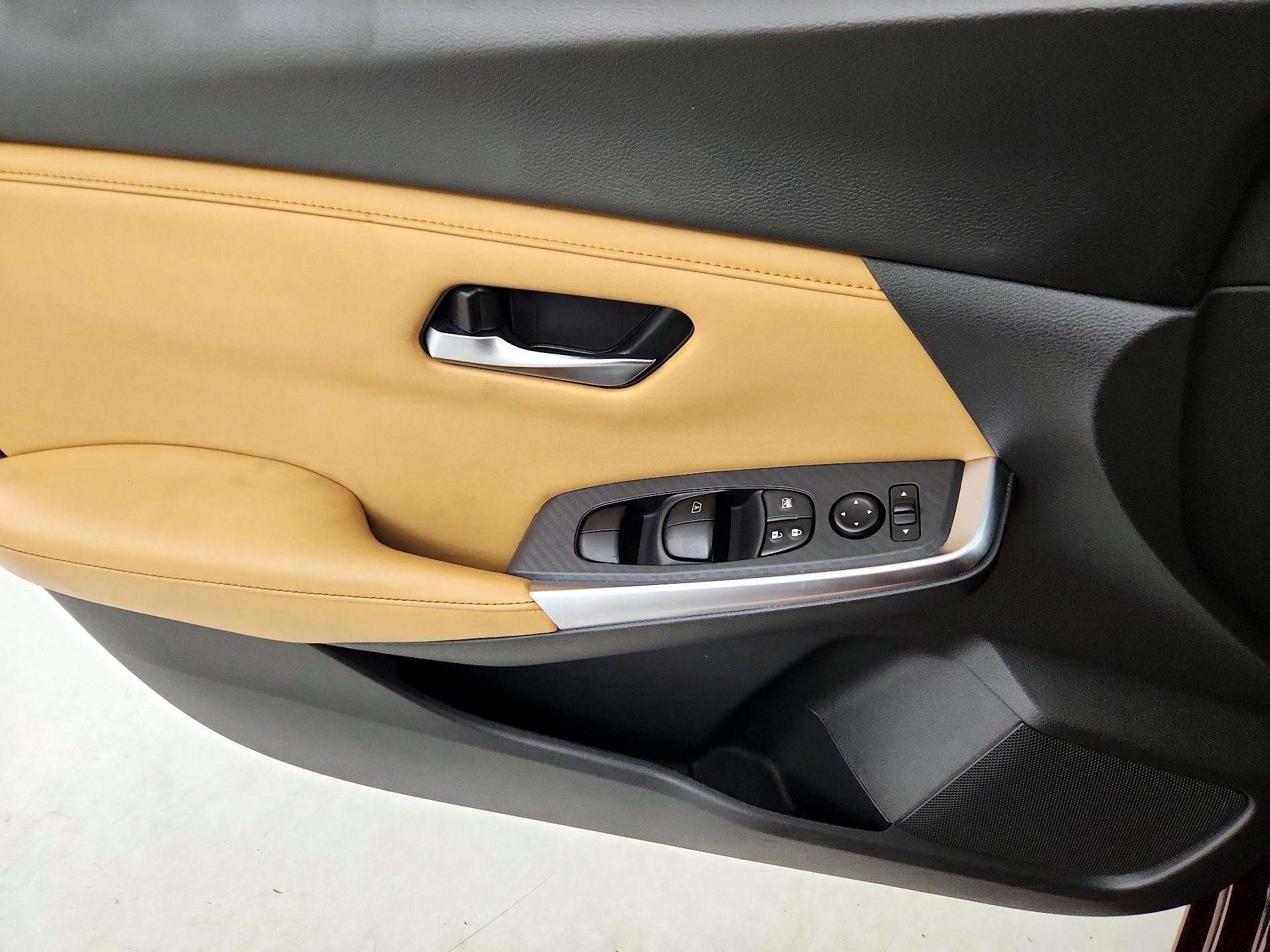 Thumbnail: 2020 Nissan Sentra - 12
