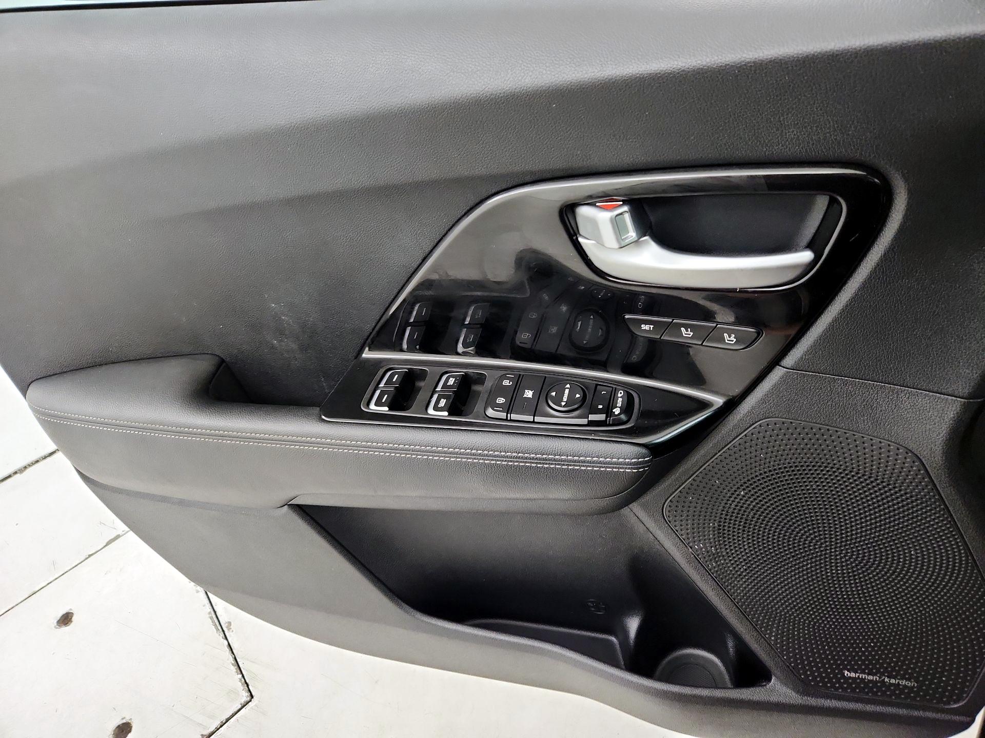 Thumbnail: 2019 Kia Niro - 12