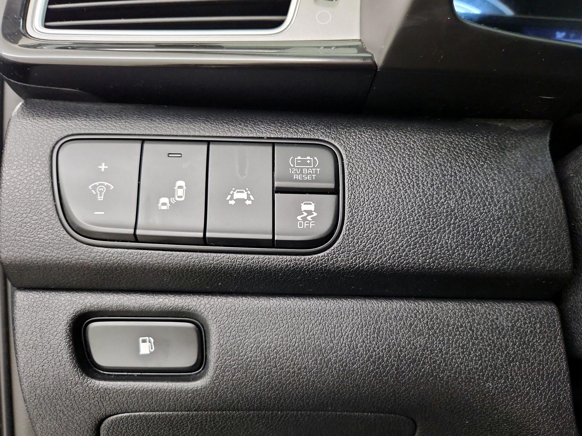 Thumbnail: 2019 Kia Niro - 13