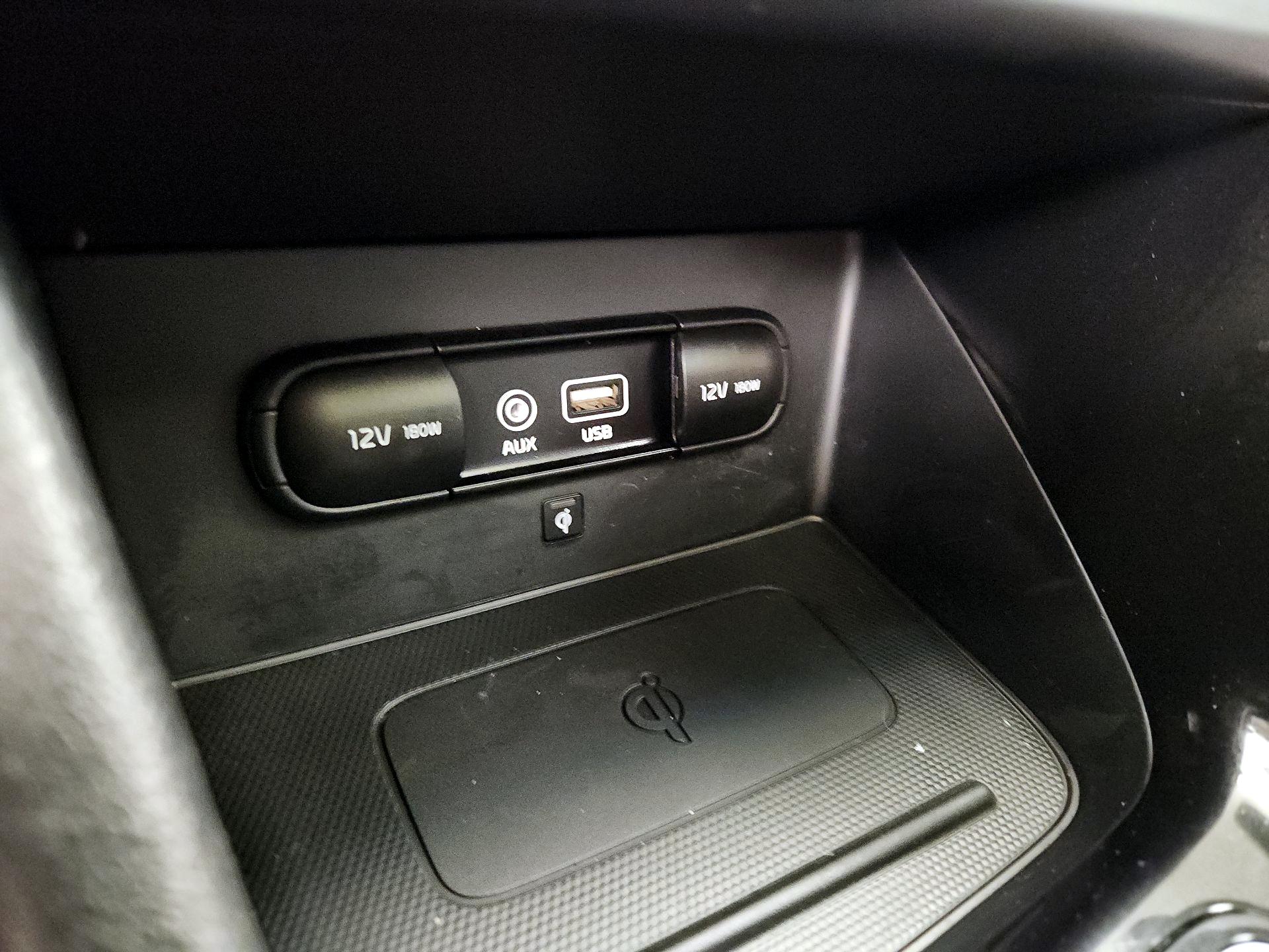 Thumbnail: 2019 Kia Niro - 19