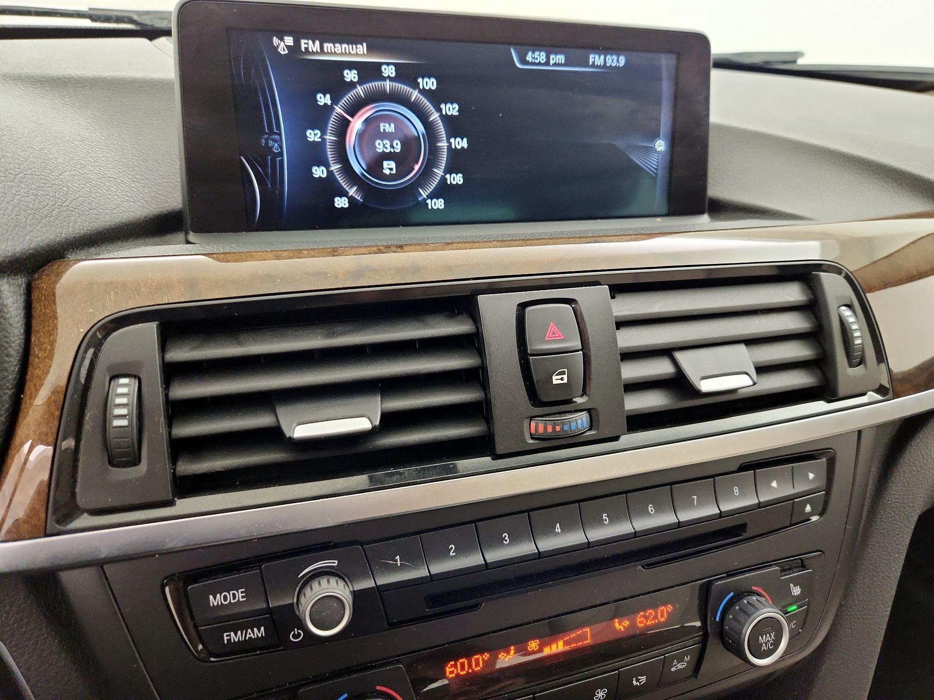 Thumbnail: 2015 BMW 3 Series - 16