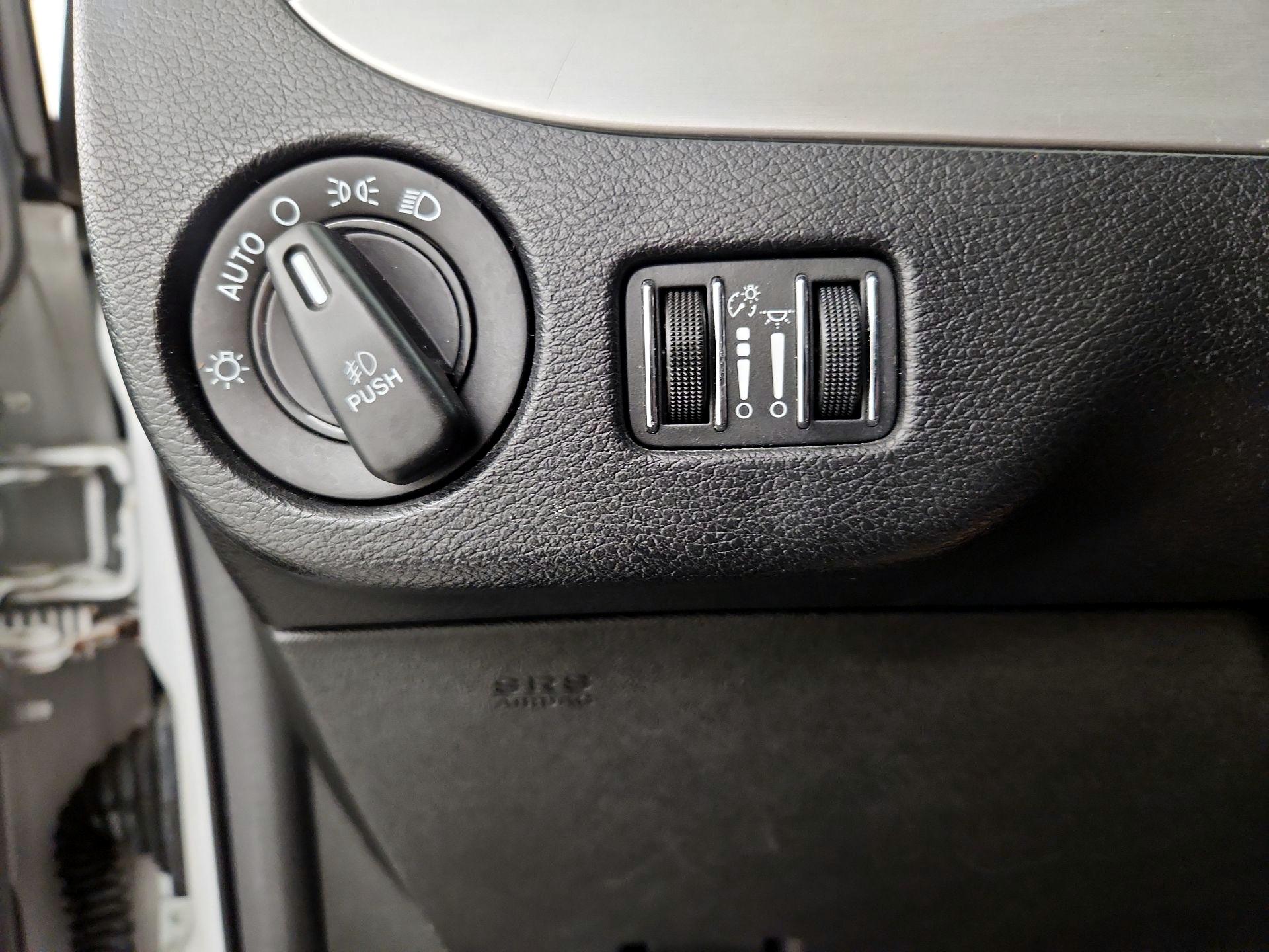 Thumbnail: 2018 Dodge Grand Caravan - 13