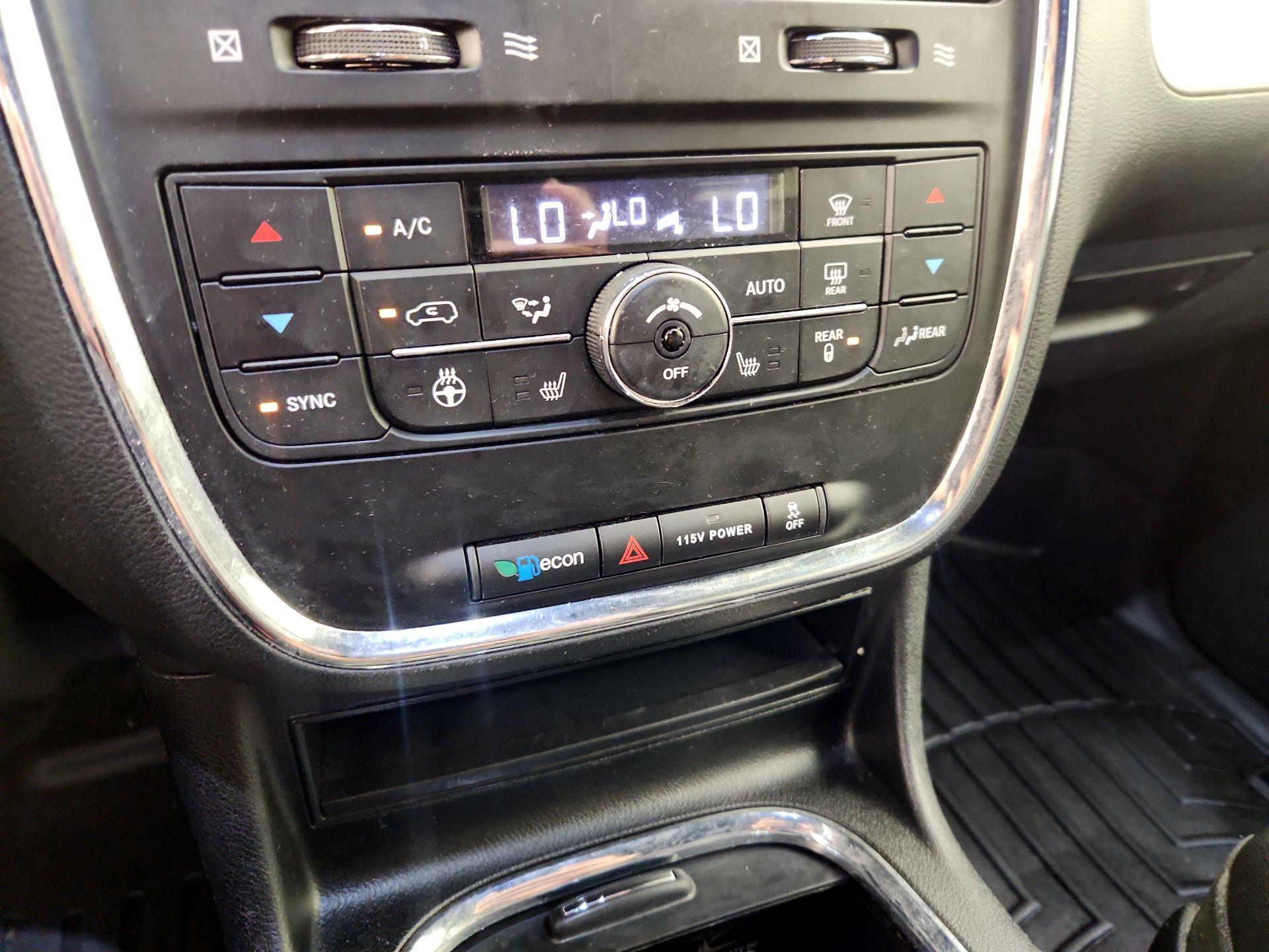 Thumbnail: 2018 Dodge Grand Caravan - 17