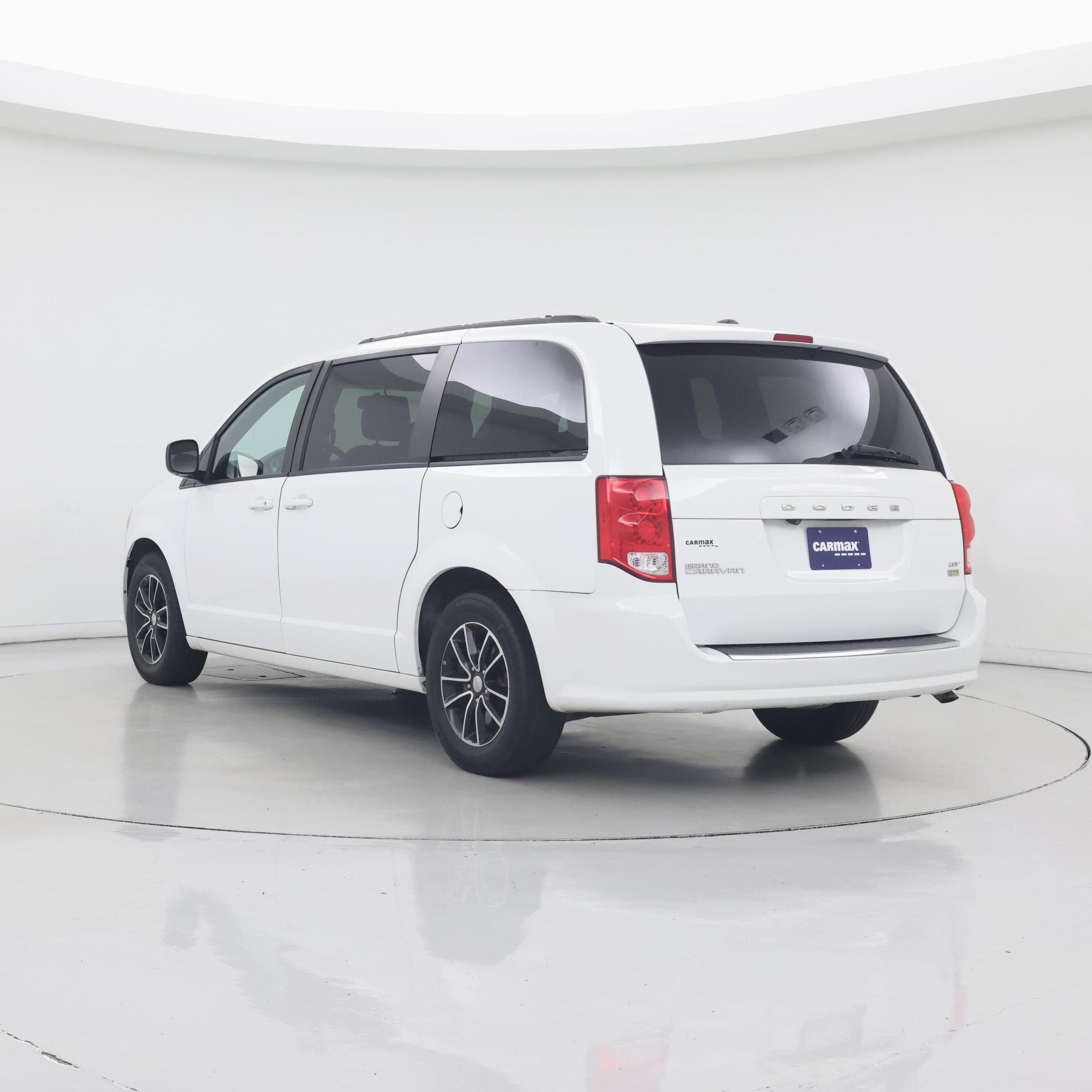 Thumbnail: 2018 Dodge Grand Caravan - 2