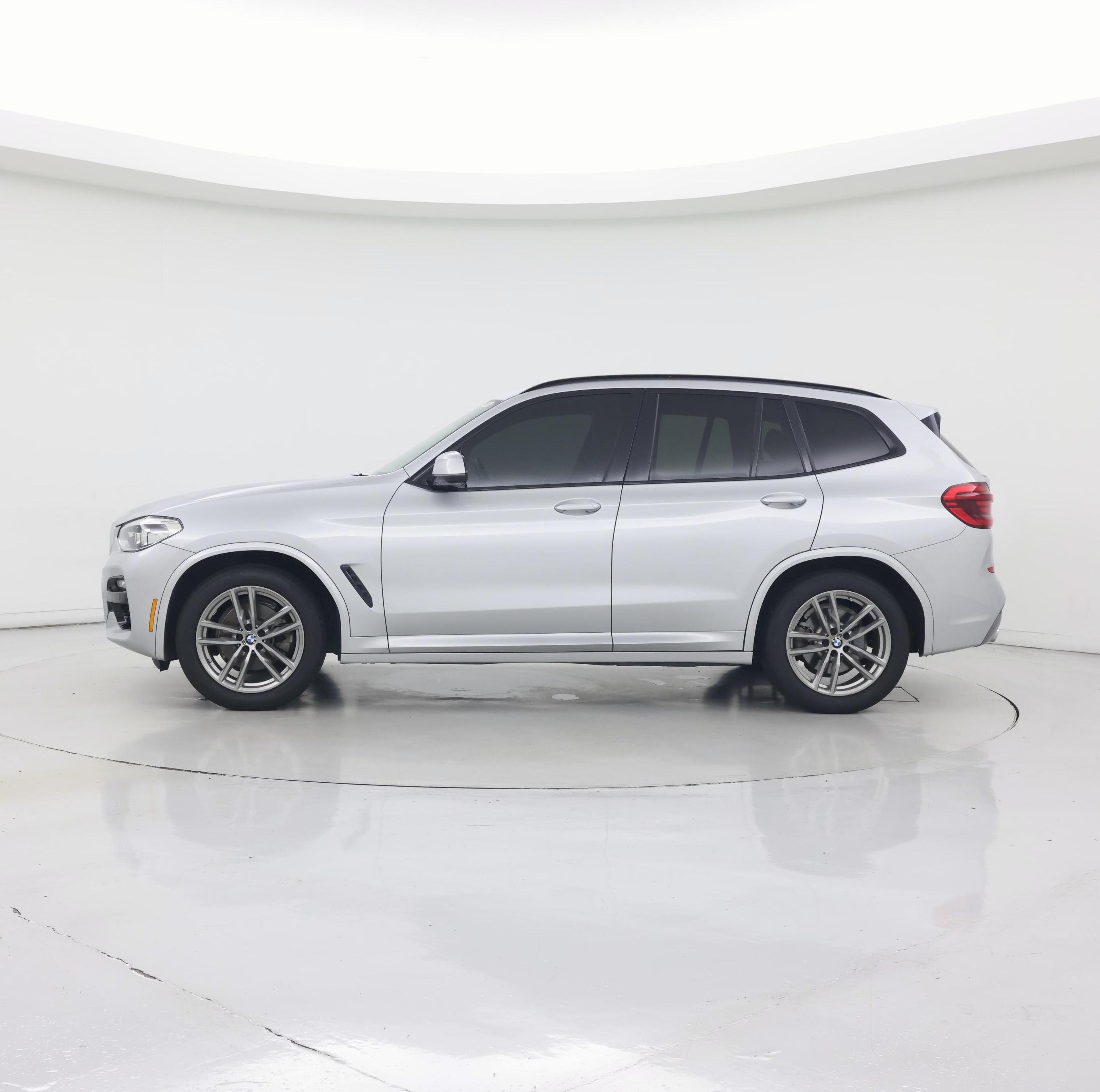 Thumbnail: 2021 BMW X3 - 3