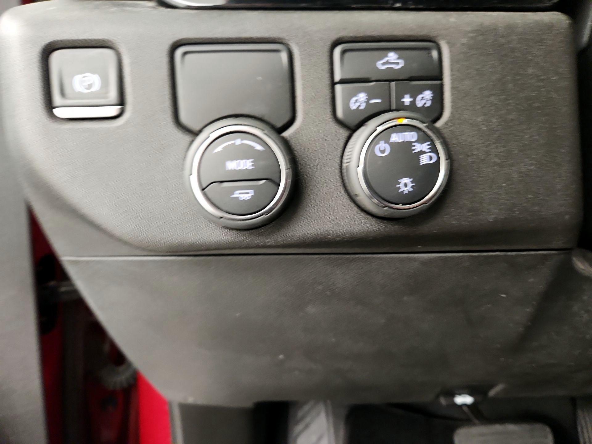 Thumbnail: 2023 Chevrolet Silverado 1500 - 13