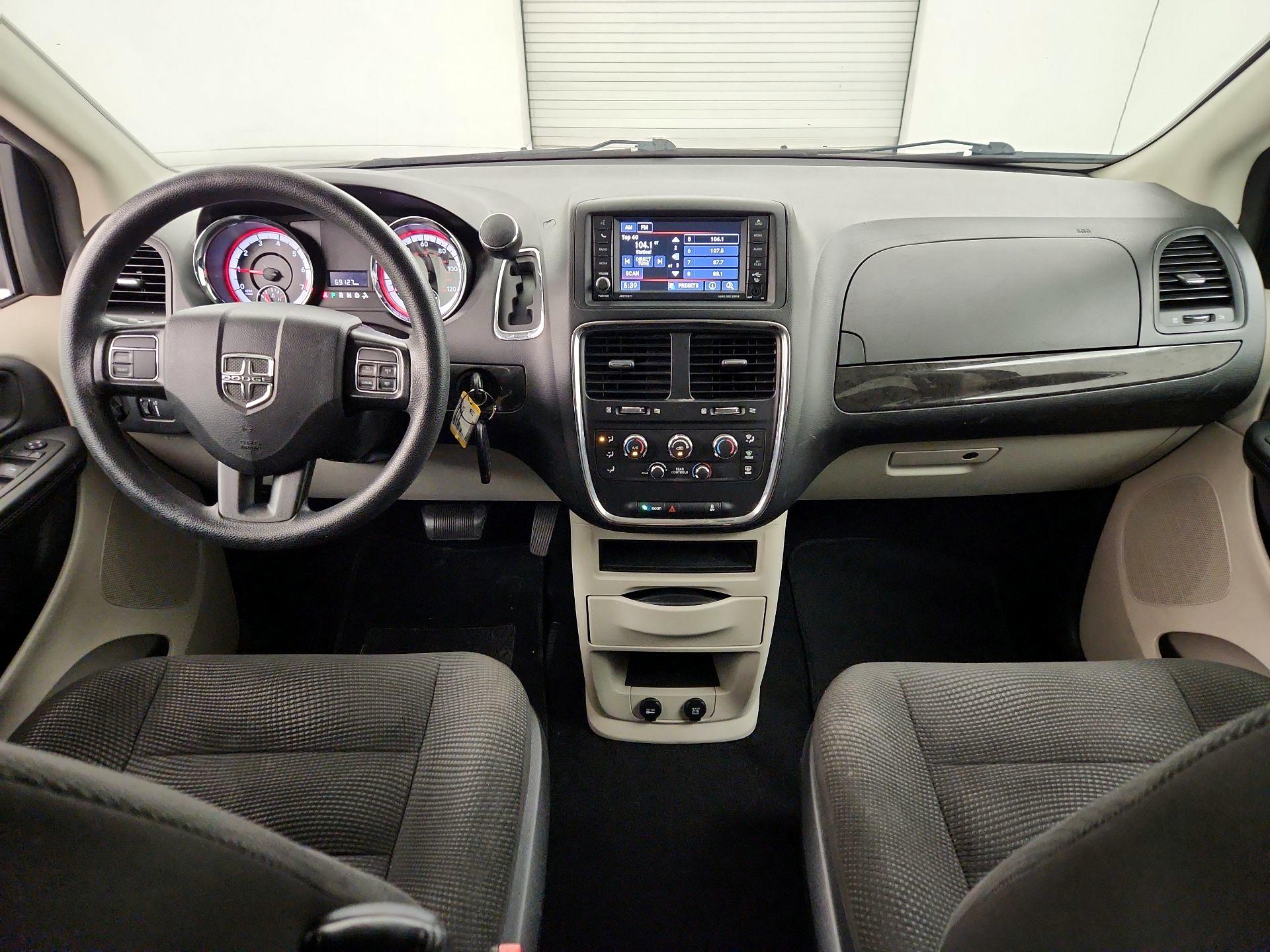 Thumbnail: 2020 Dodge Grand Caravan - 9