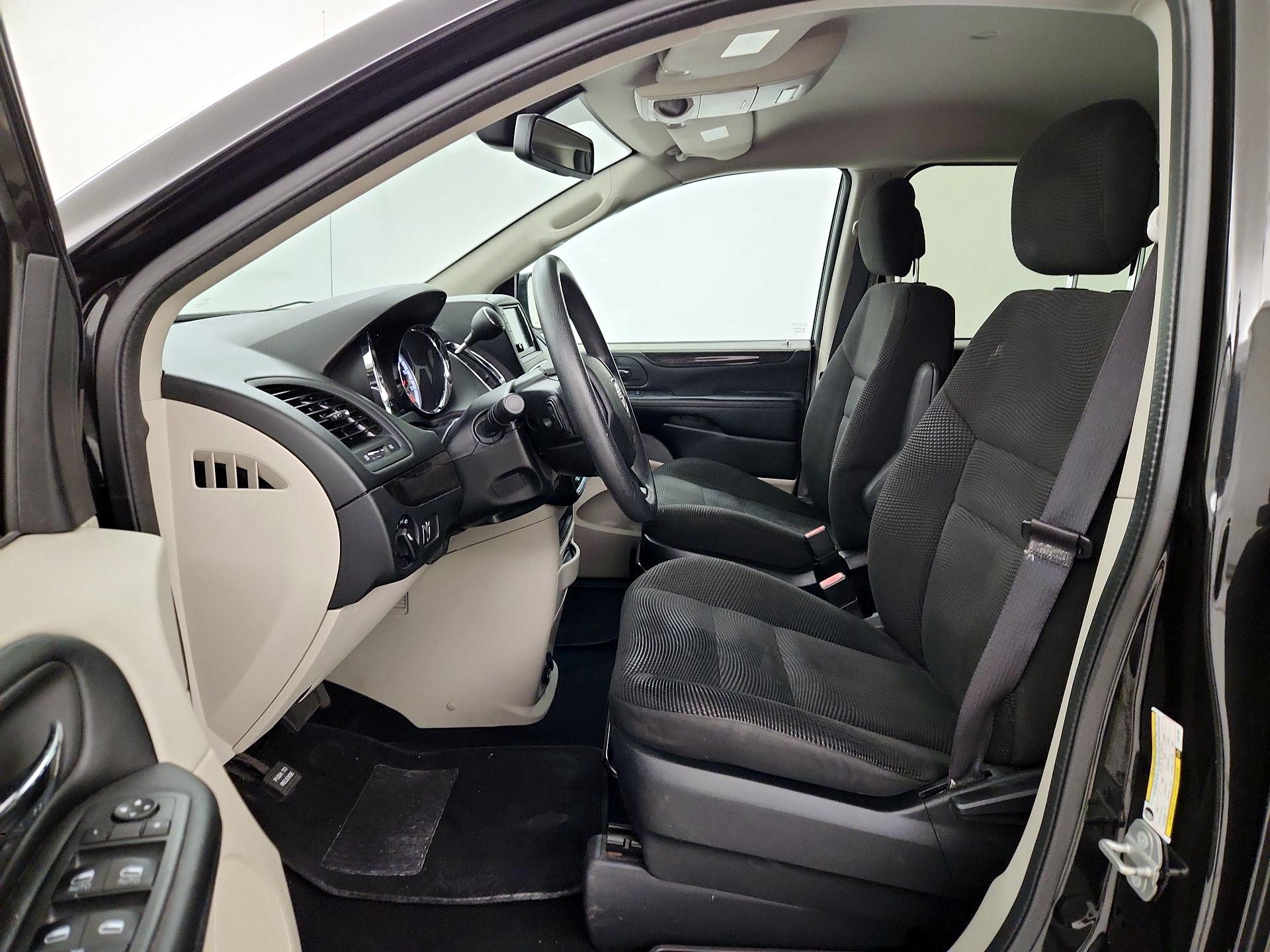 Thumbnail: 2020 Dodge Grand Caravan - 11
